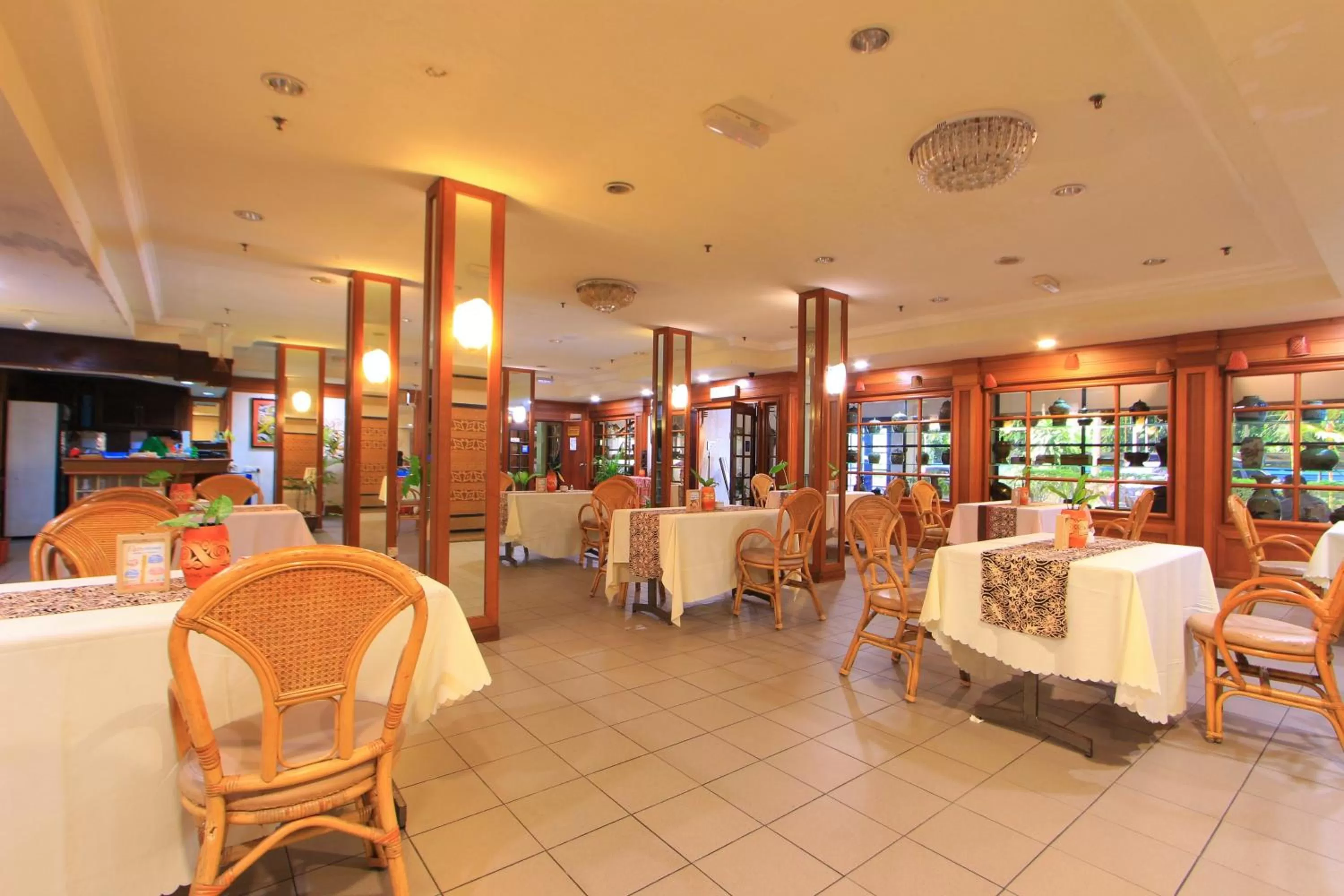 Restaurant/places to eat in Telang Usan Hotel Kuching