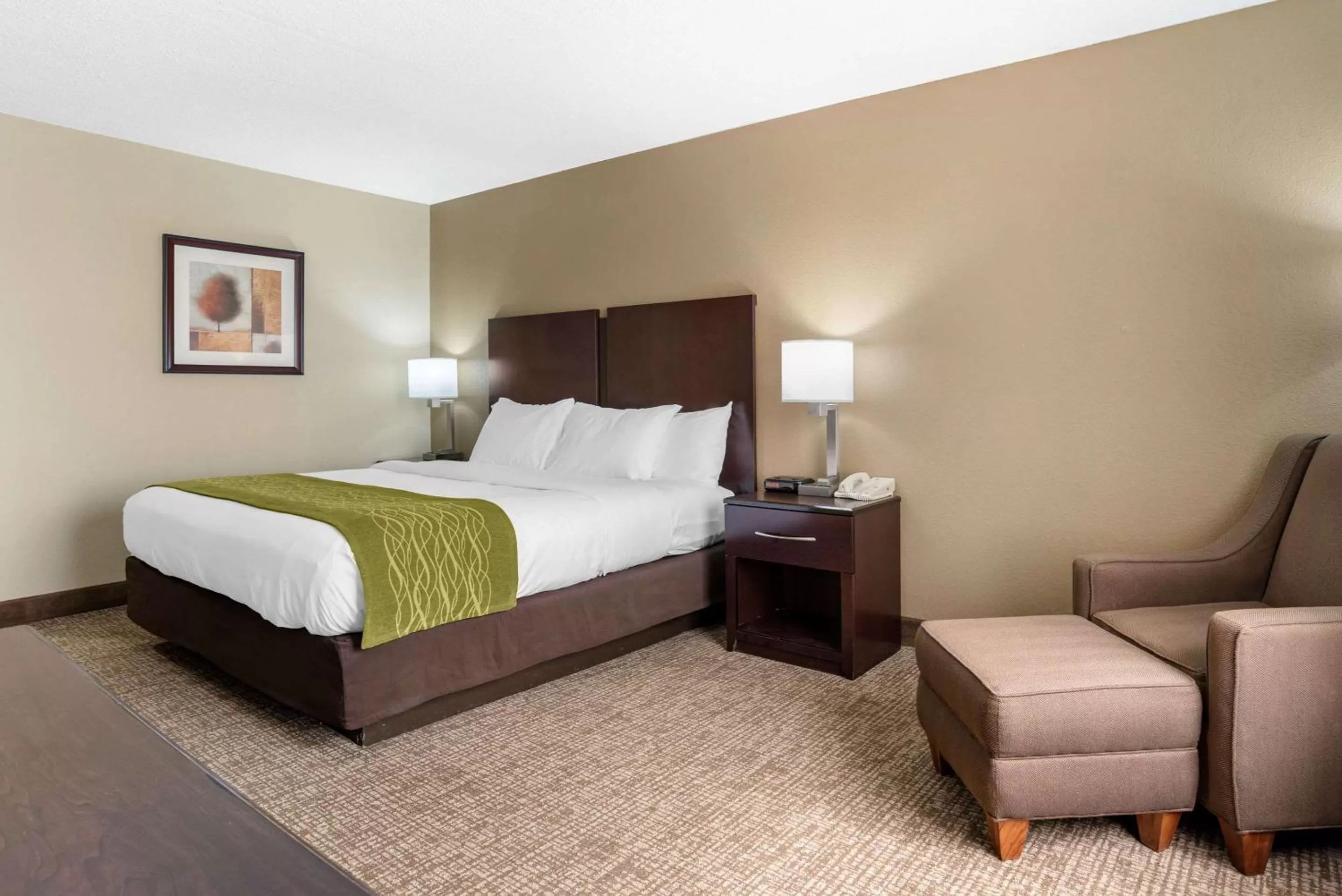 Photo of the whole room, Bed in Comfort Inn Pearl-Jackson