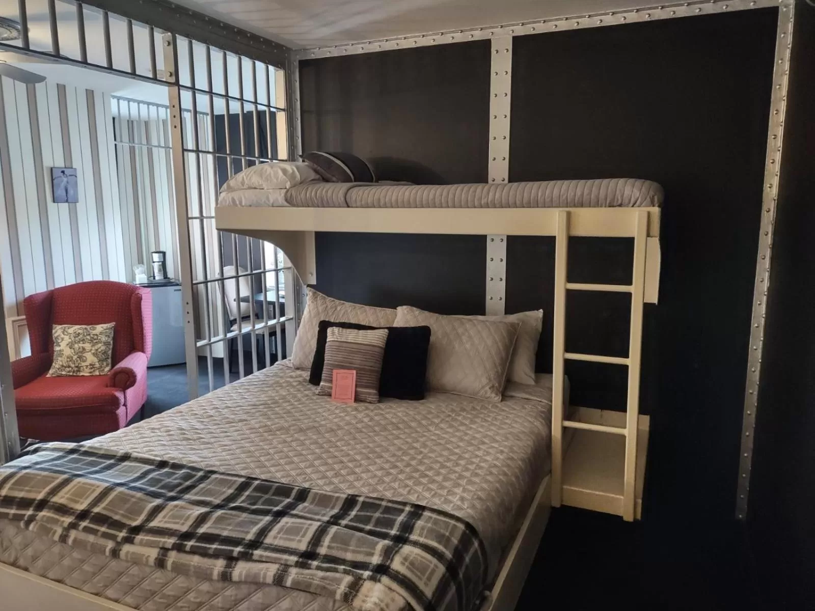 Bed in The King George Inn