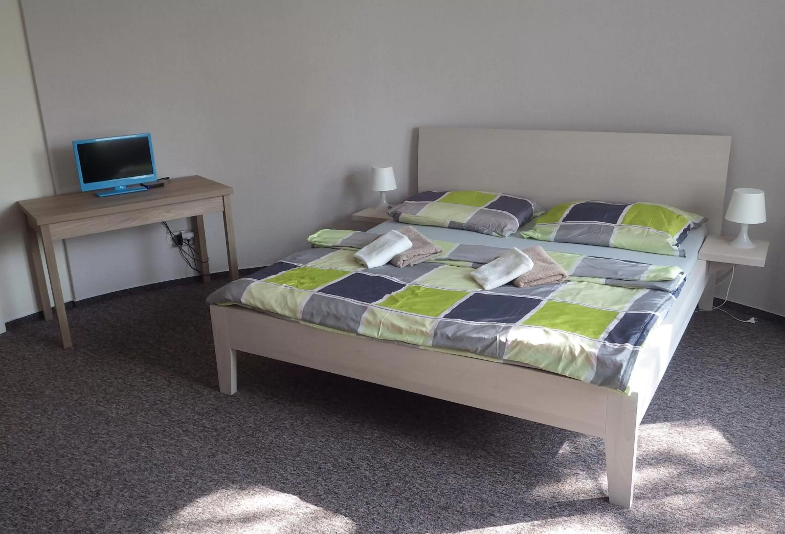 Photo of the whole room, Bed in Motel Vega