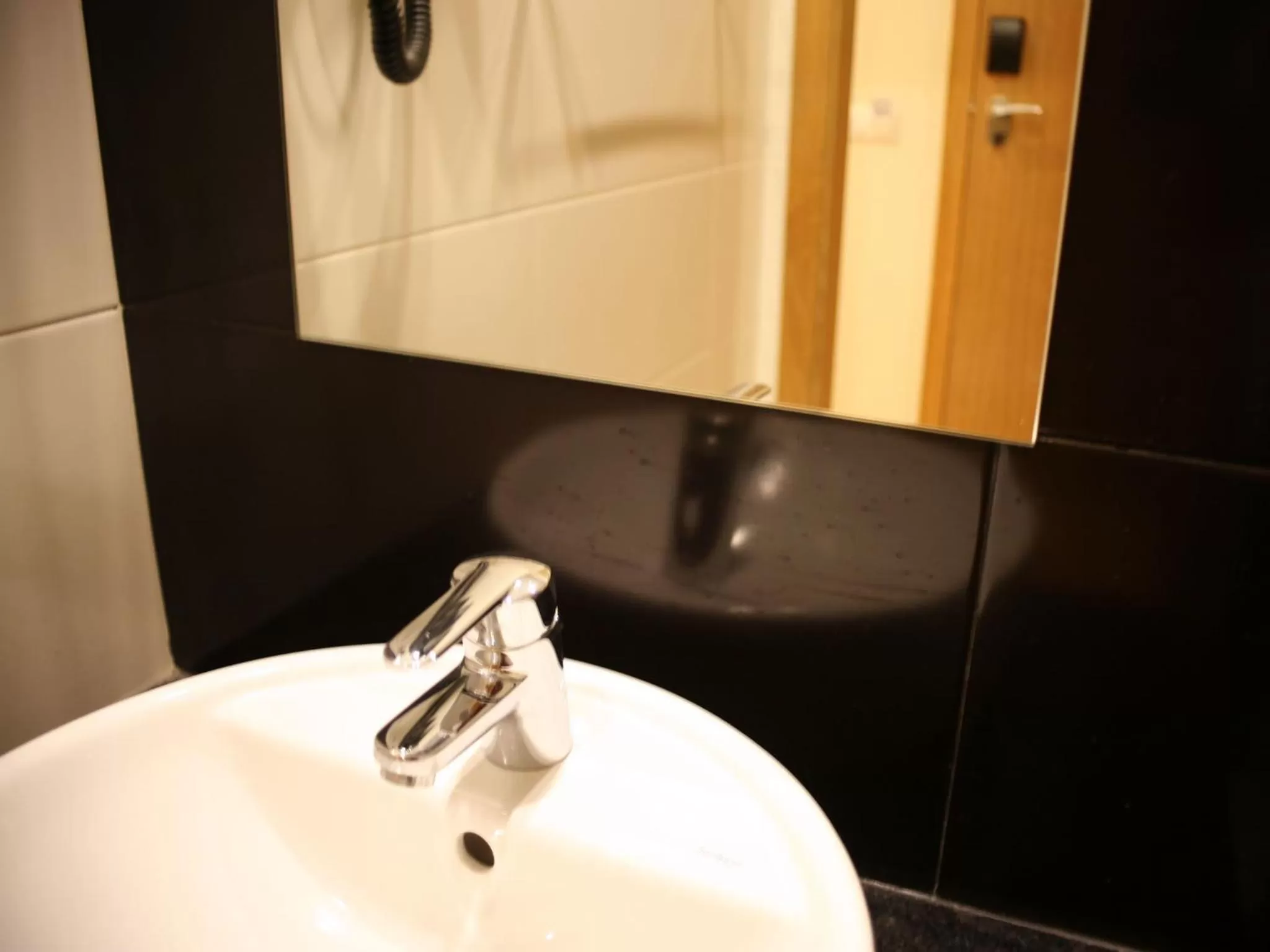 Bathroom in Lisbon Style