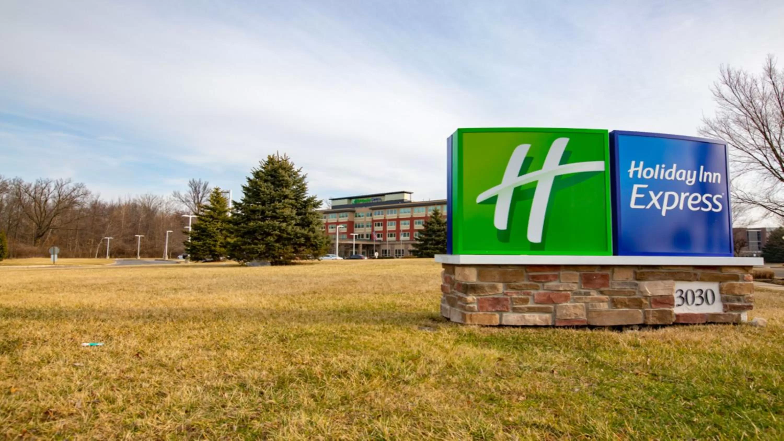Property building in Holiday Inn Express Columbus Airport Easton