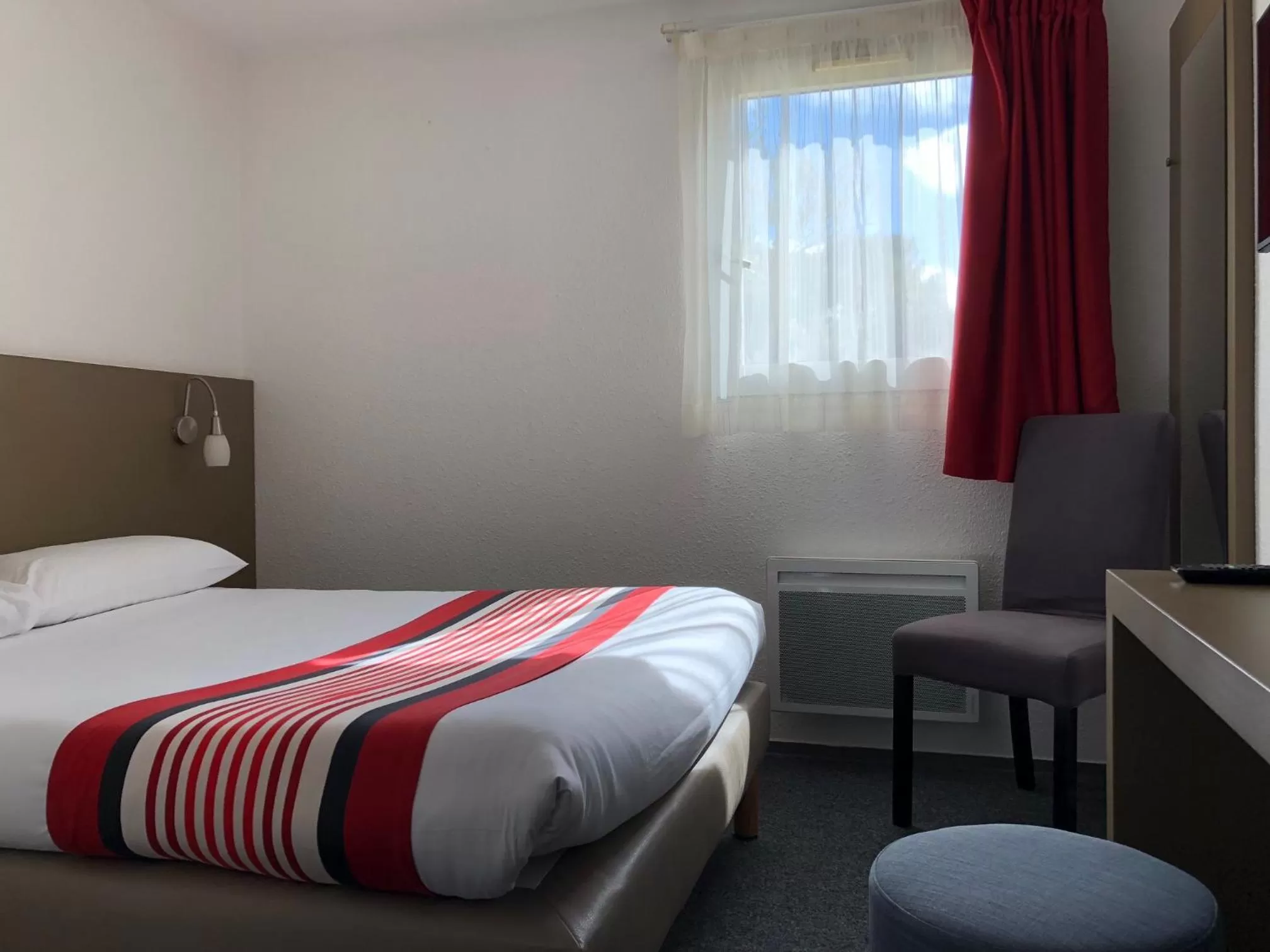 Bed in FastHôtel Biarritz Bidart Côte-Basque - Un hôtel FH Collection