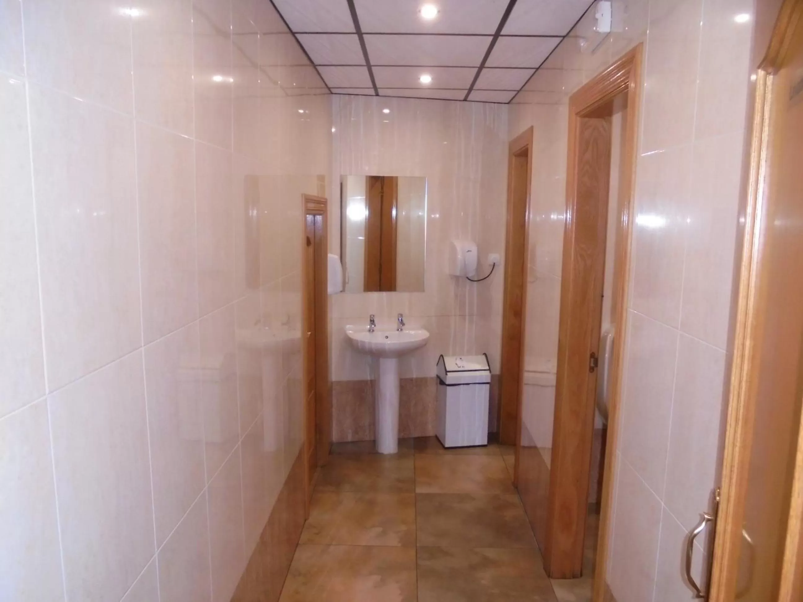 Lounge or bar in Hostal Athlanta