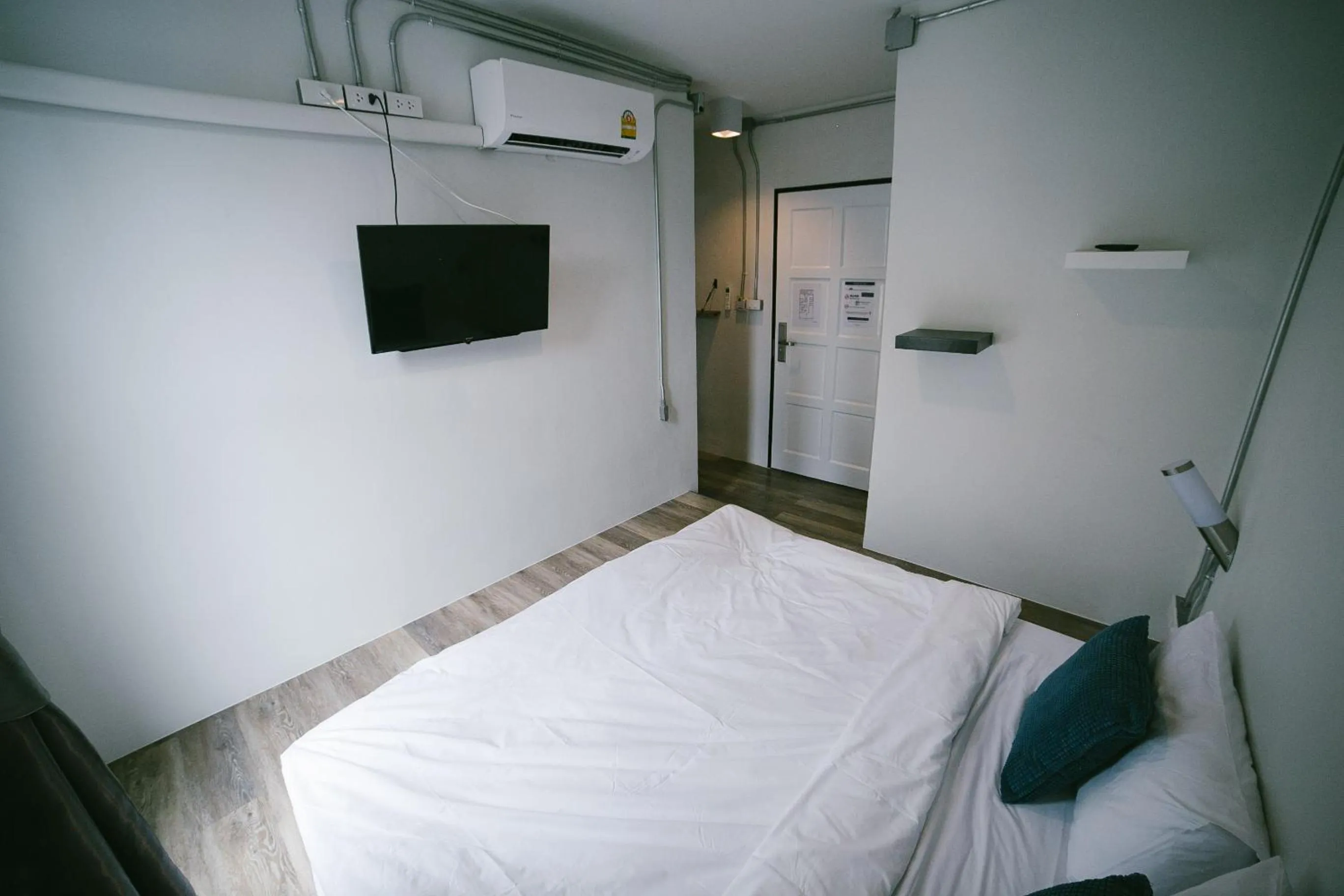 Bedroom, Bed in Diff Hostel