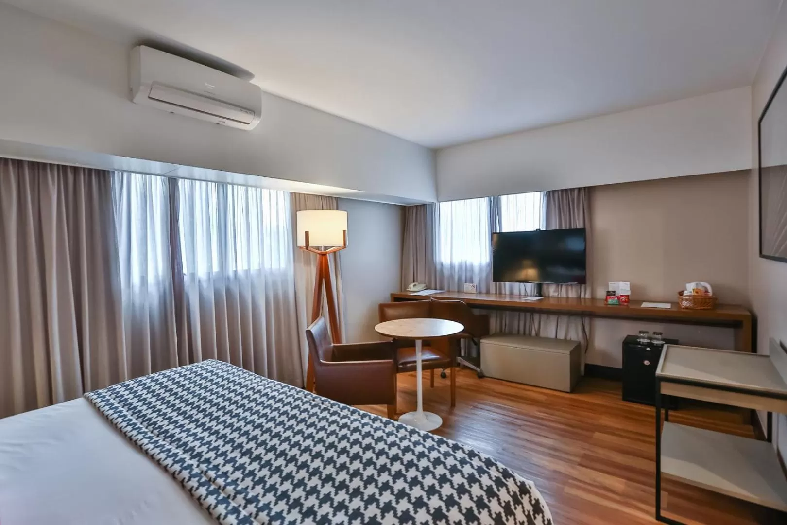 TV and multimedia, Bed in Wyndham São Paulo Berrini