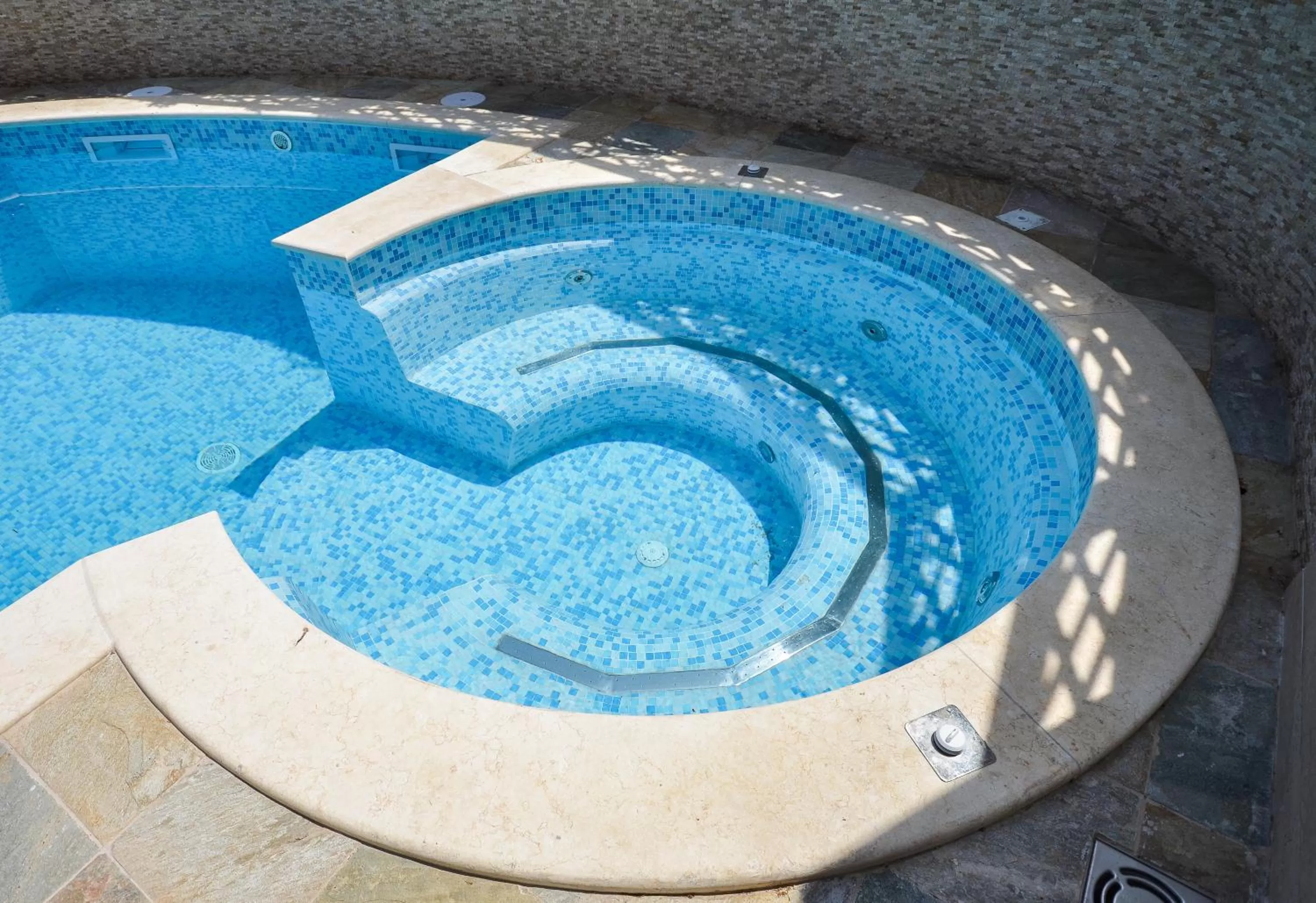 Day, Pool View in Hotel Atina