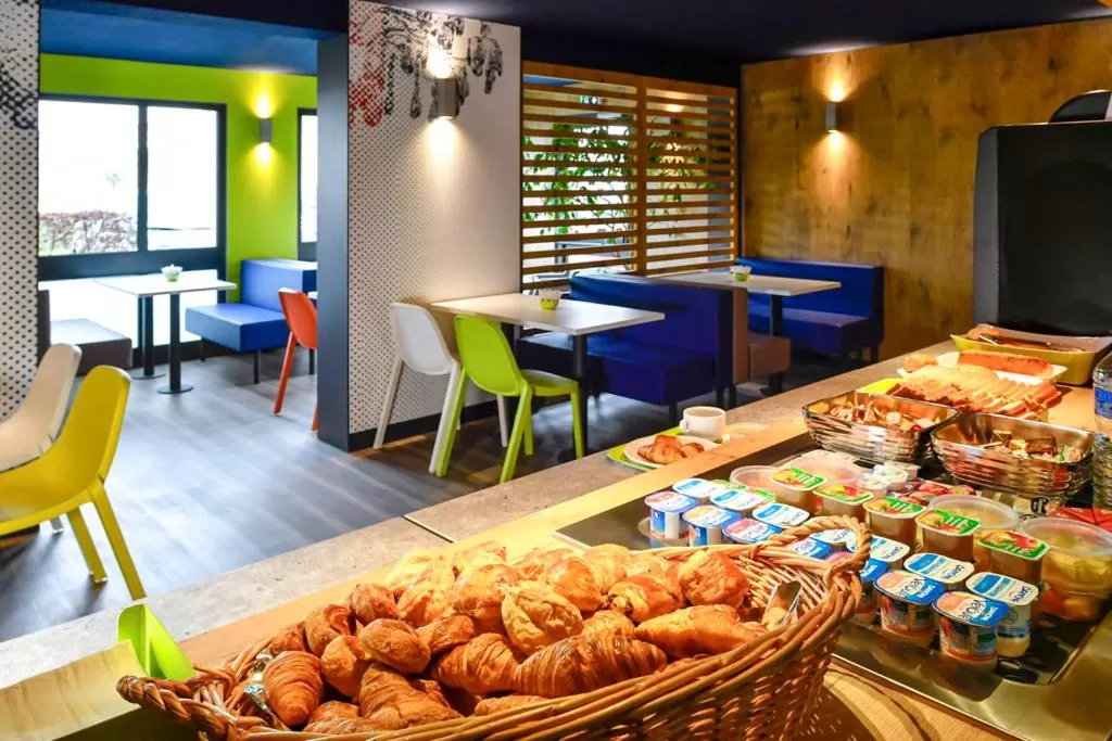 Buffet breakfast in Ibis Budget Montbéliard