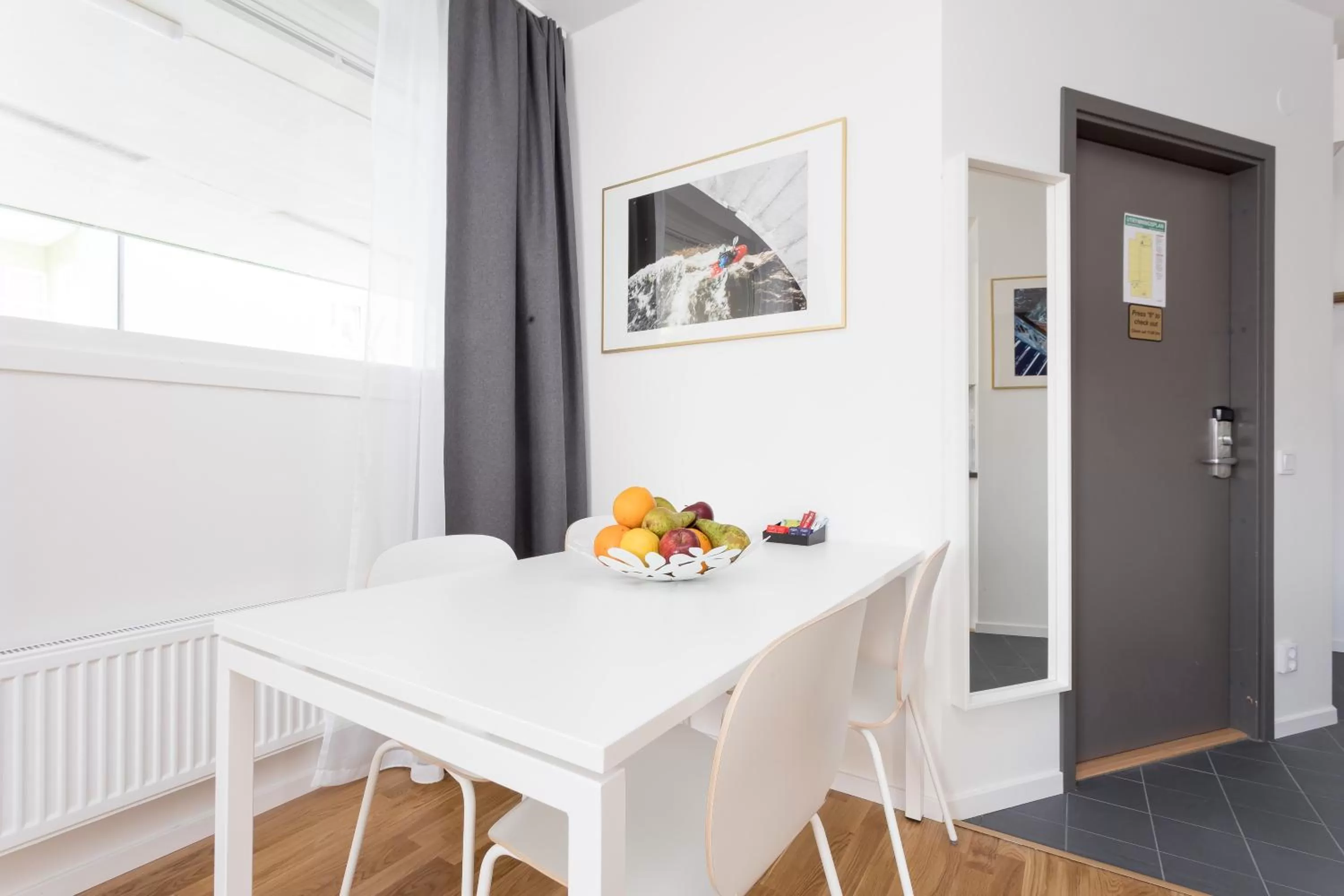 Dining area in ApartDirect Sundbyberg