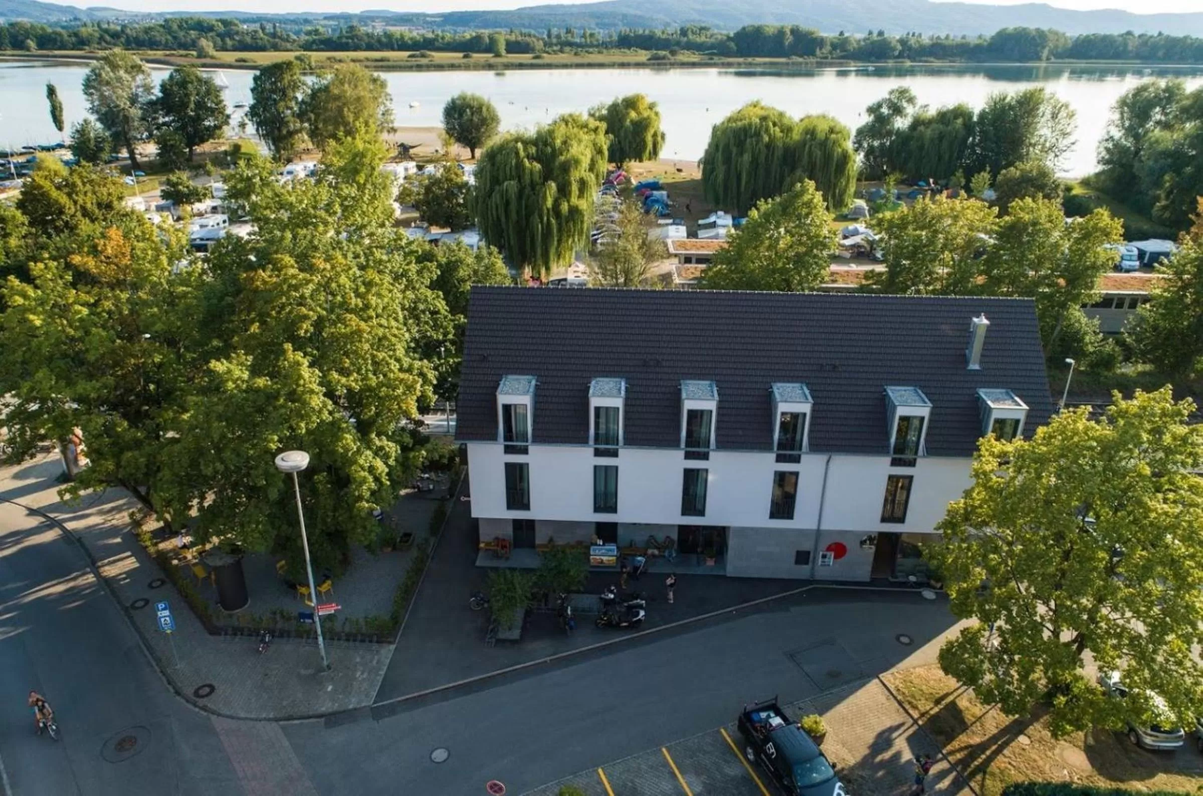 Property building, Bird's-eye View in Radhotel am Gleis