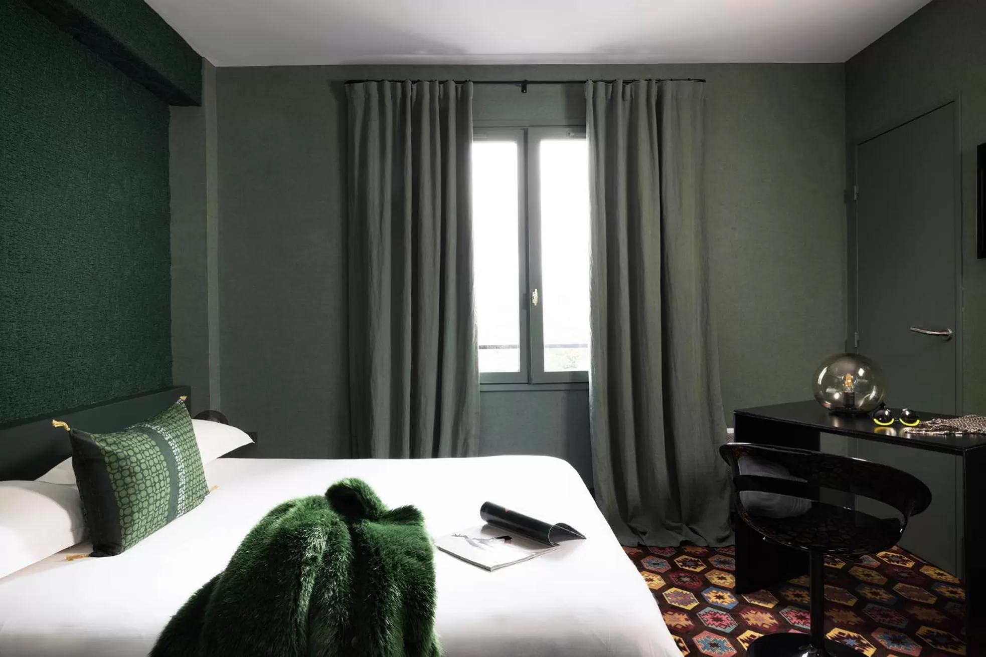 Bed in LHotel - face au château - boutique hôtel et séminaires