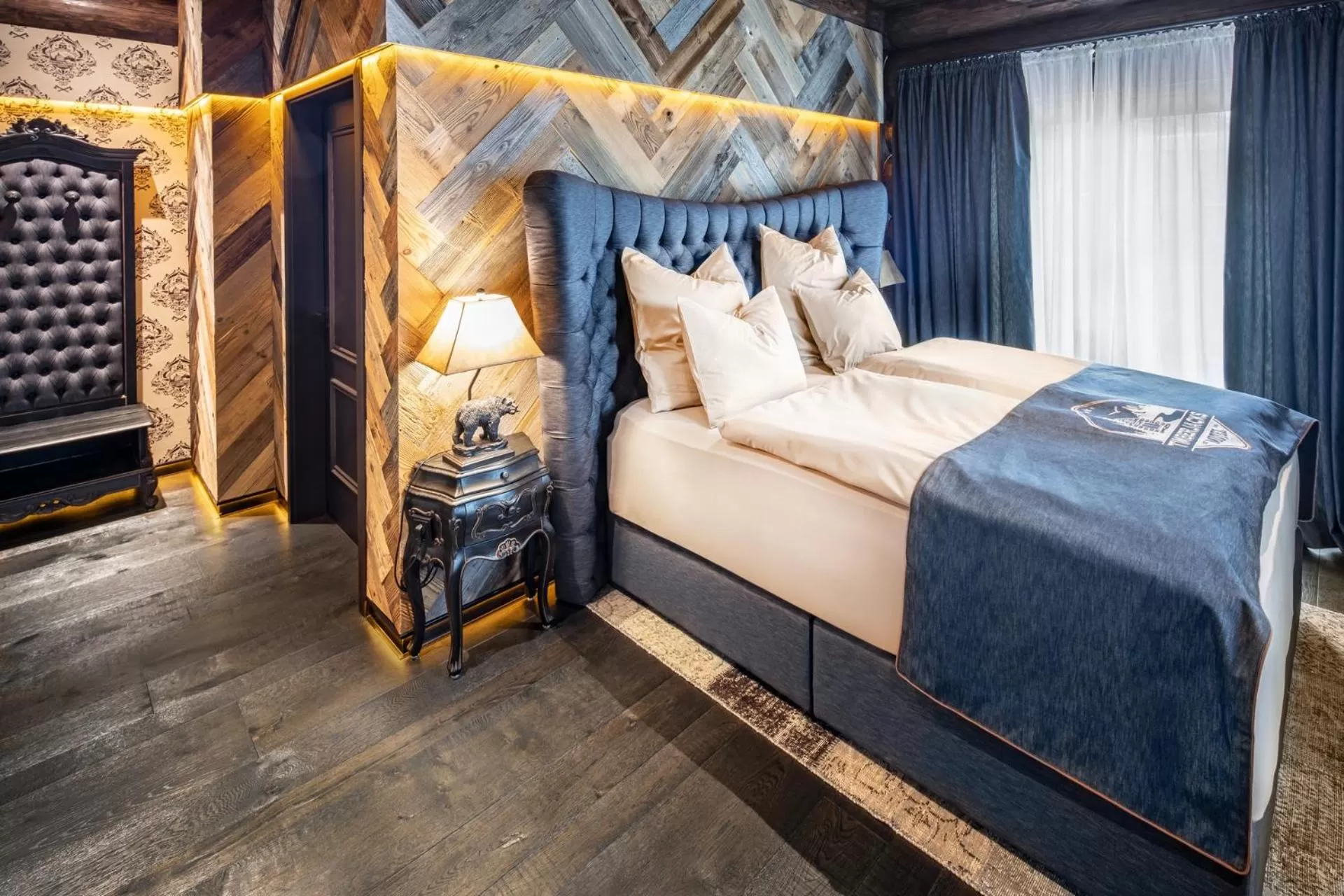 Photo of the whole room, Bed in Timberjacks Kassel Motel