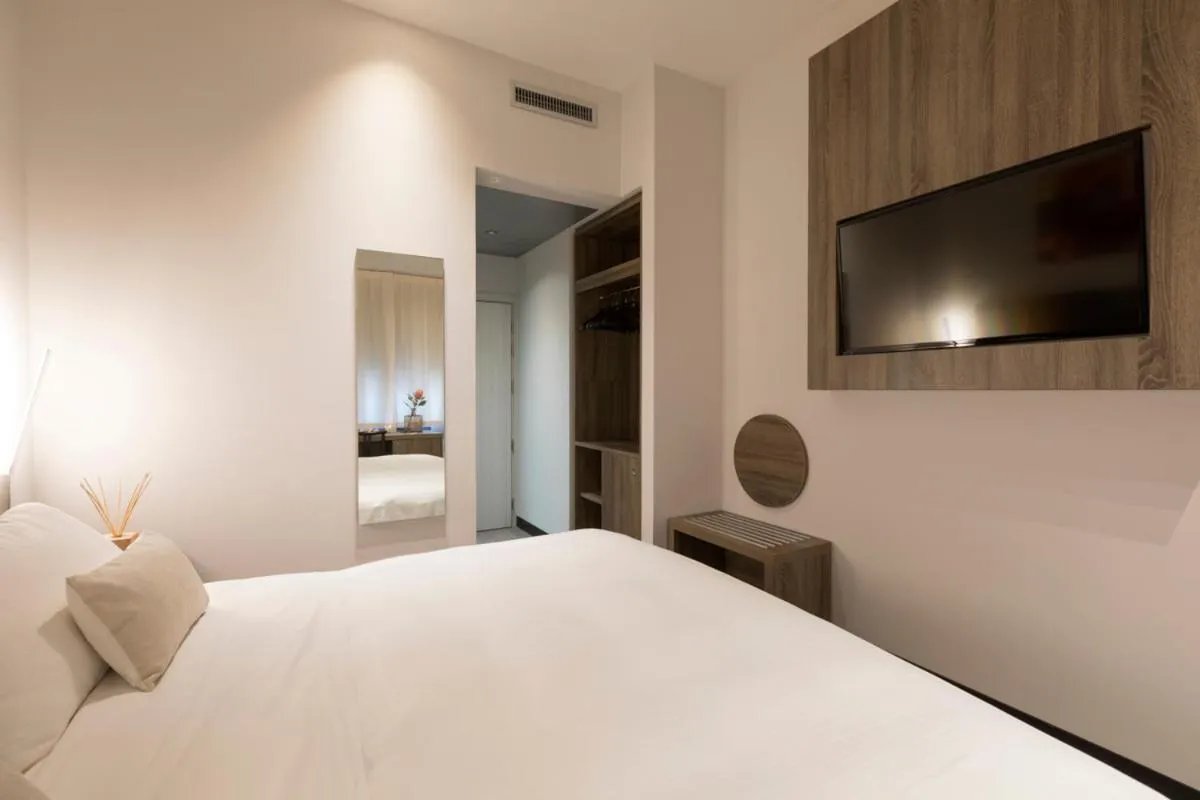 Photo of the whole room, Bed in Hotel Mentana, by R Collection Hotels