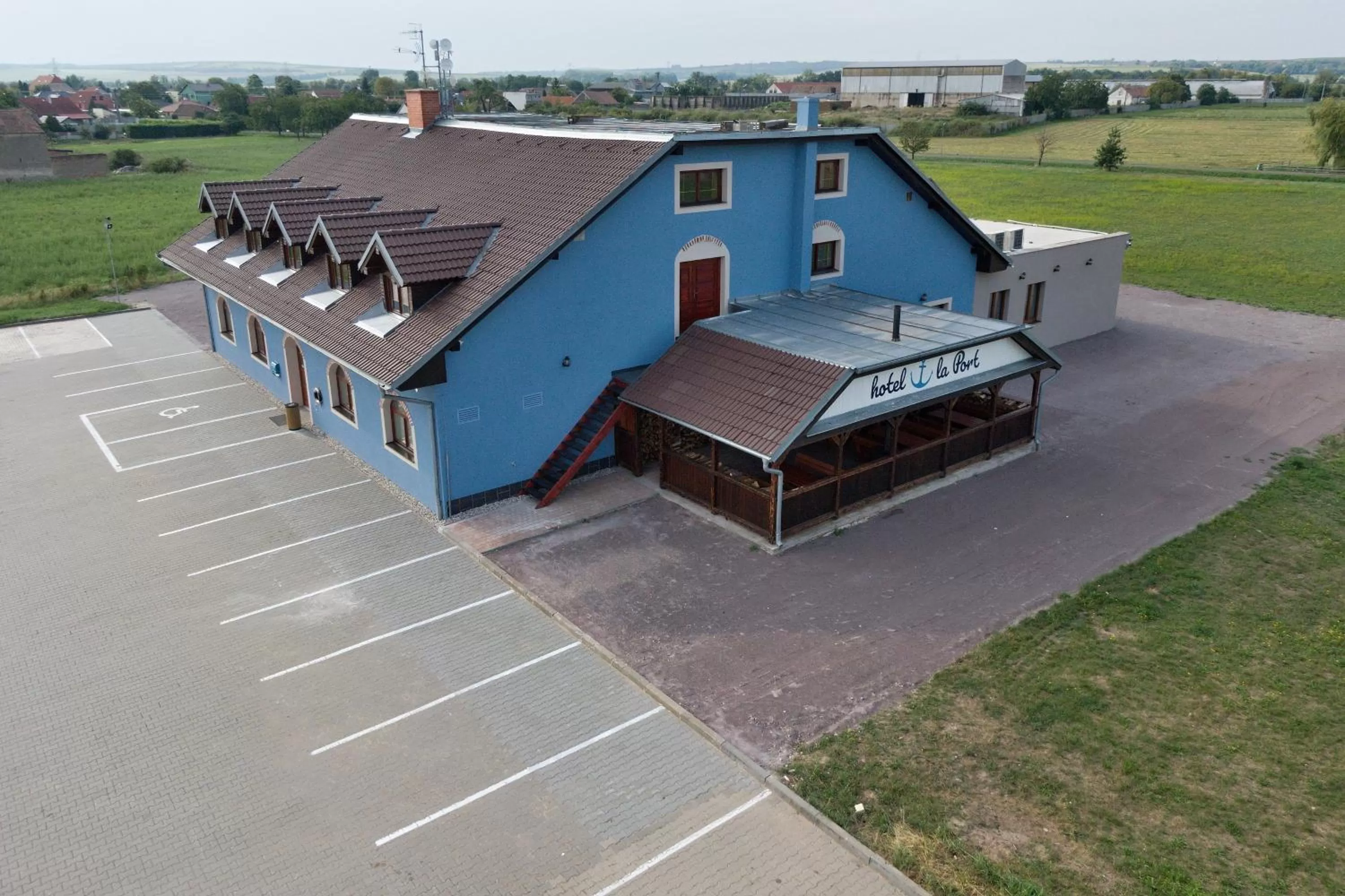 Bird's eye view, Bird's-eye View in La Port