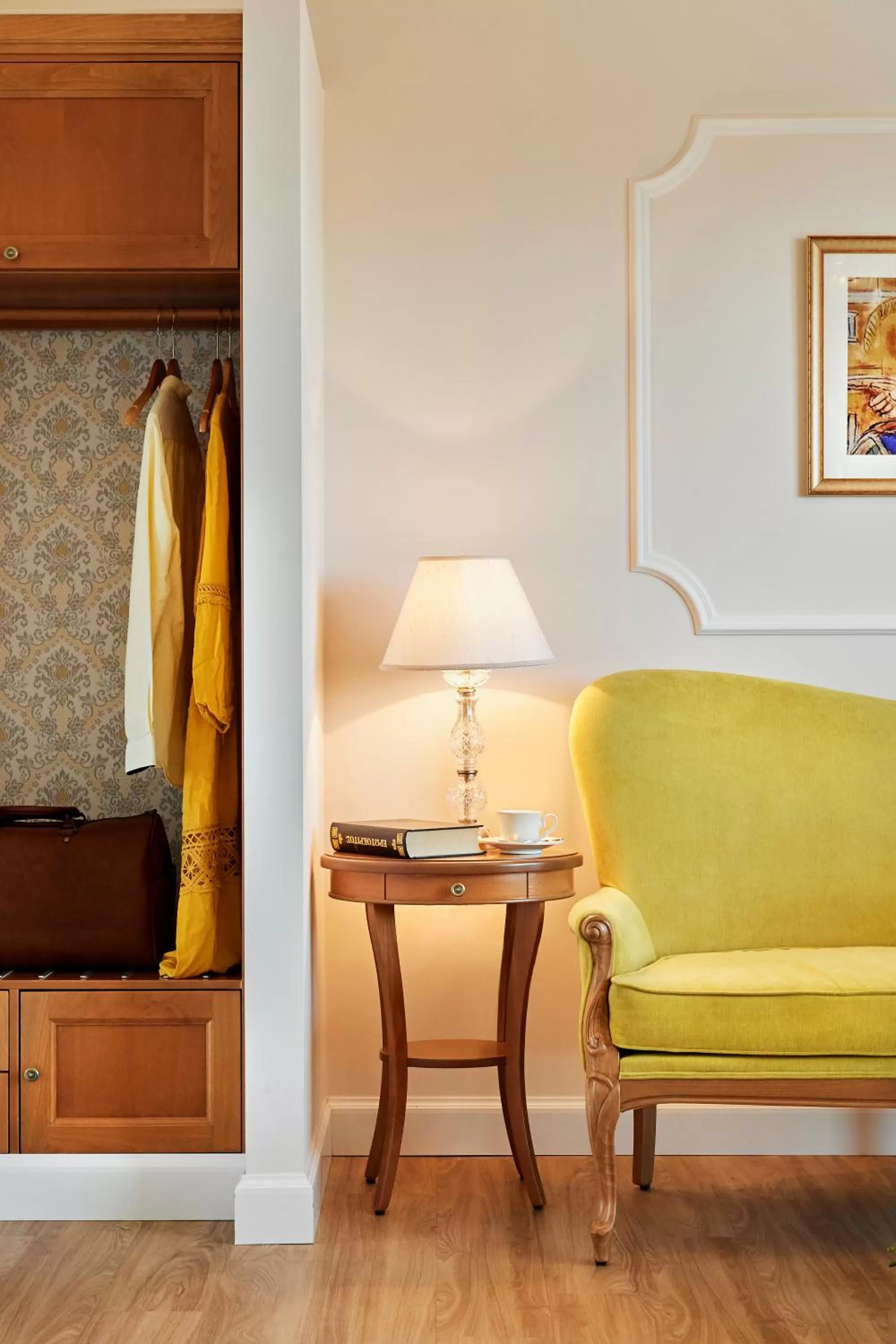 Living room in Legacy Gastro Suites