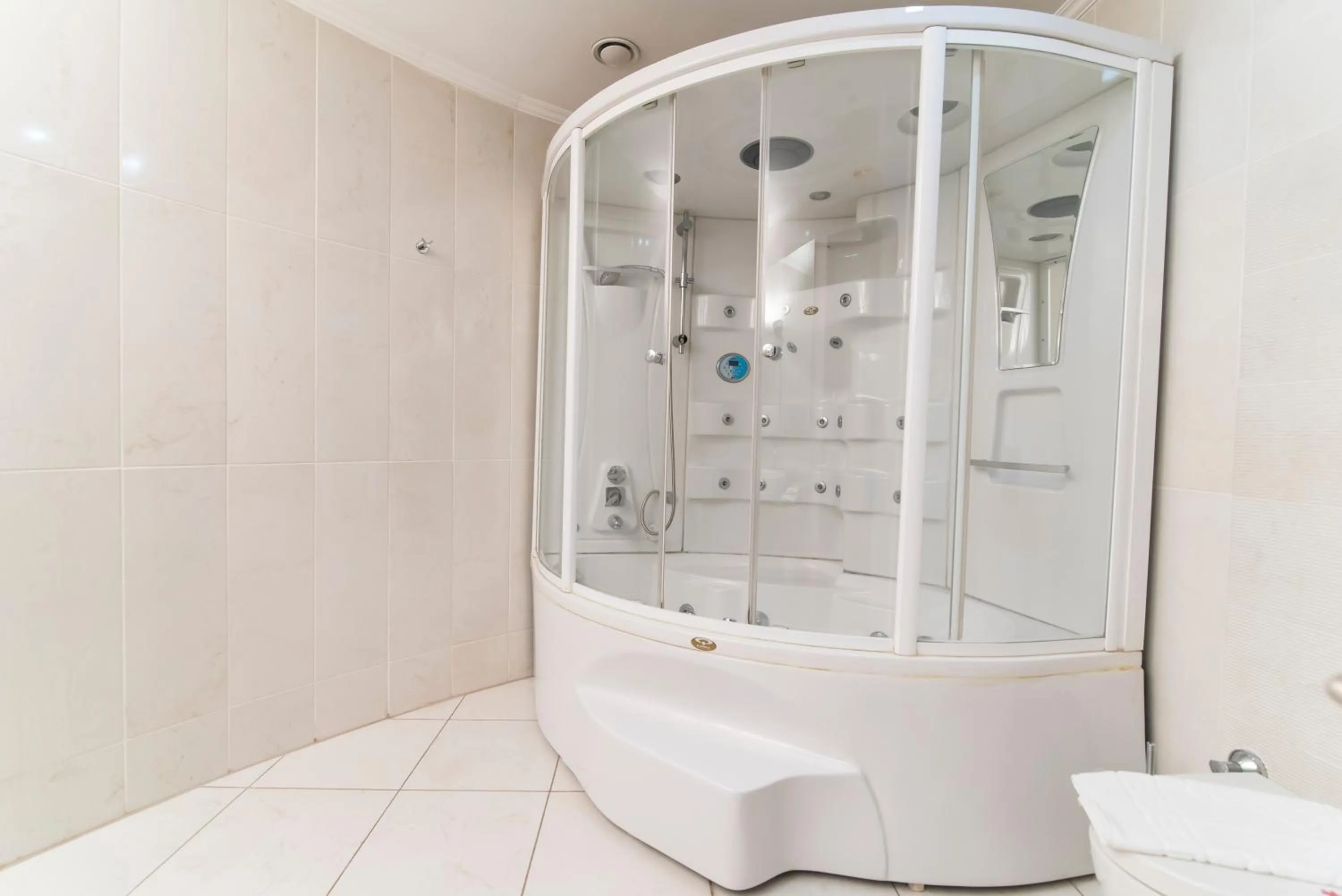 Bathroom in MidMar Deluxe Hotel