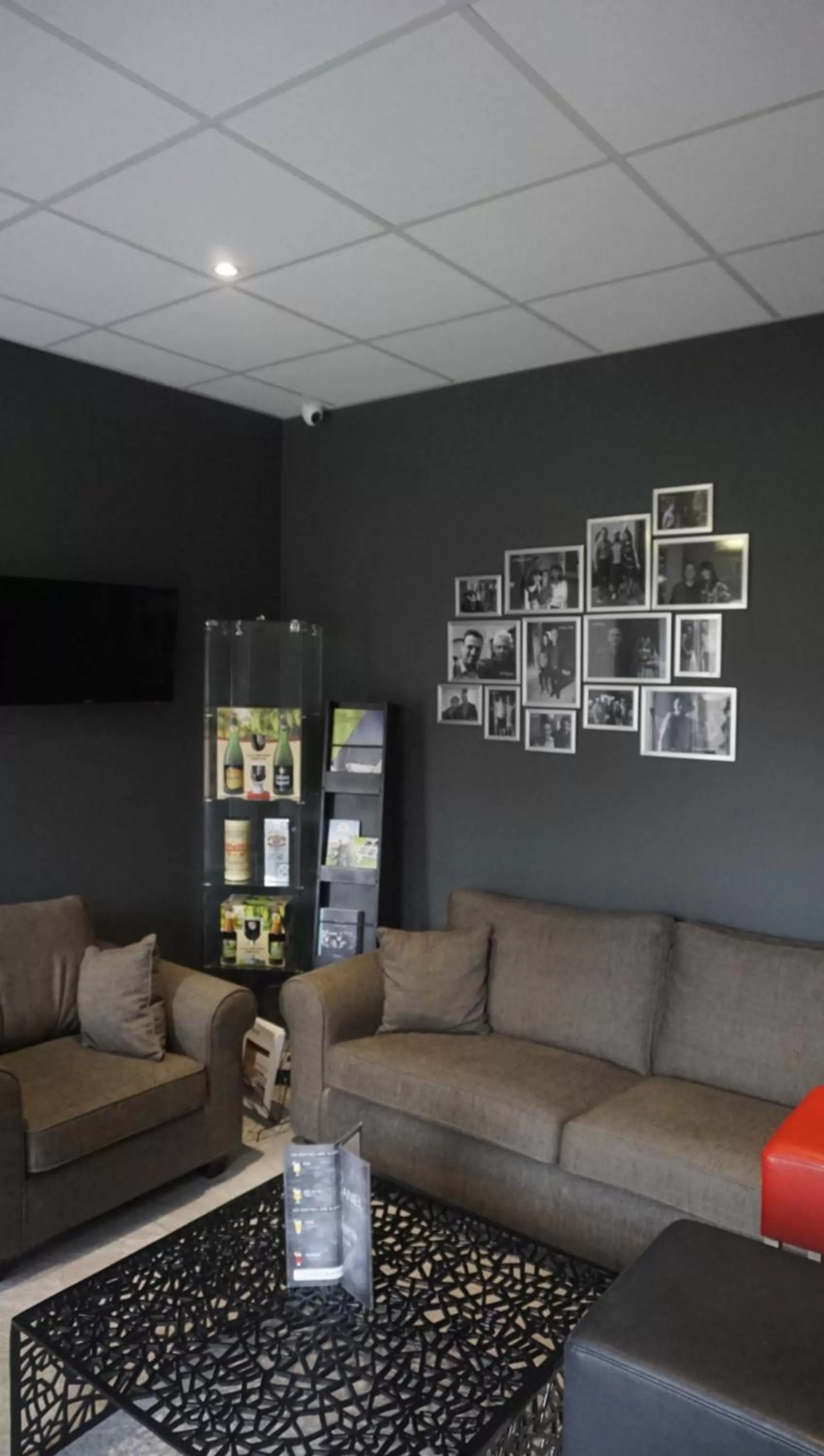 Communal lounge/ TV room in Hotel Saint Daniel