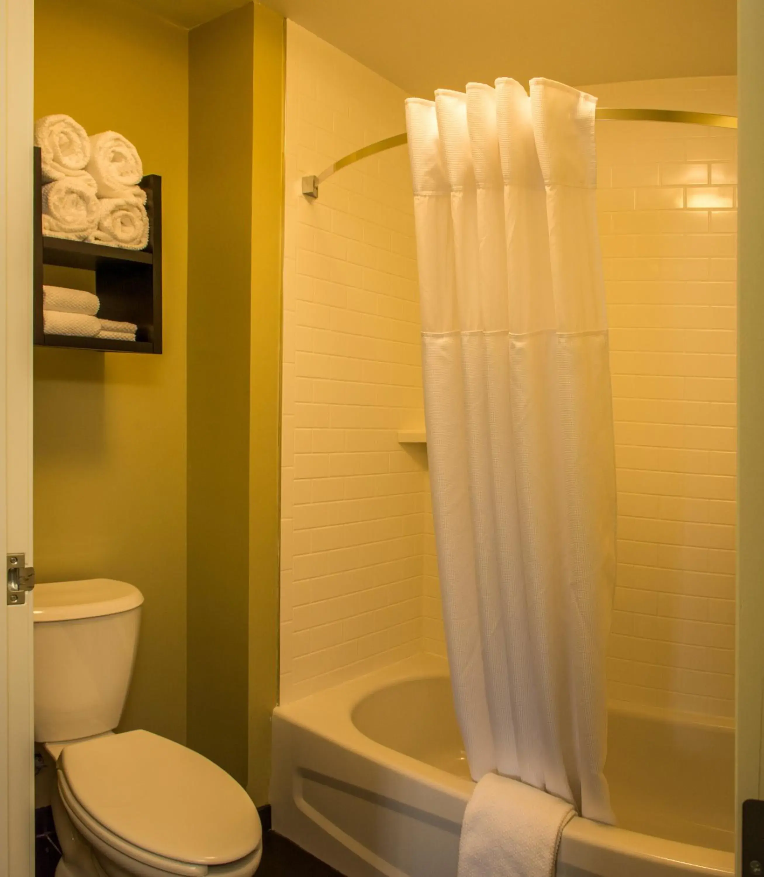 Two-Bedroom Suite with Two Bathrooms and Mobility Accessible Tub - Non-Smoking in Staybridge Suites Schererville by IHG Two-Bedroom Suite with Two Bathrooms and Mobility Accessible Tub - Non-Smoking in Staybridge Suites Schererville by IHG
