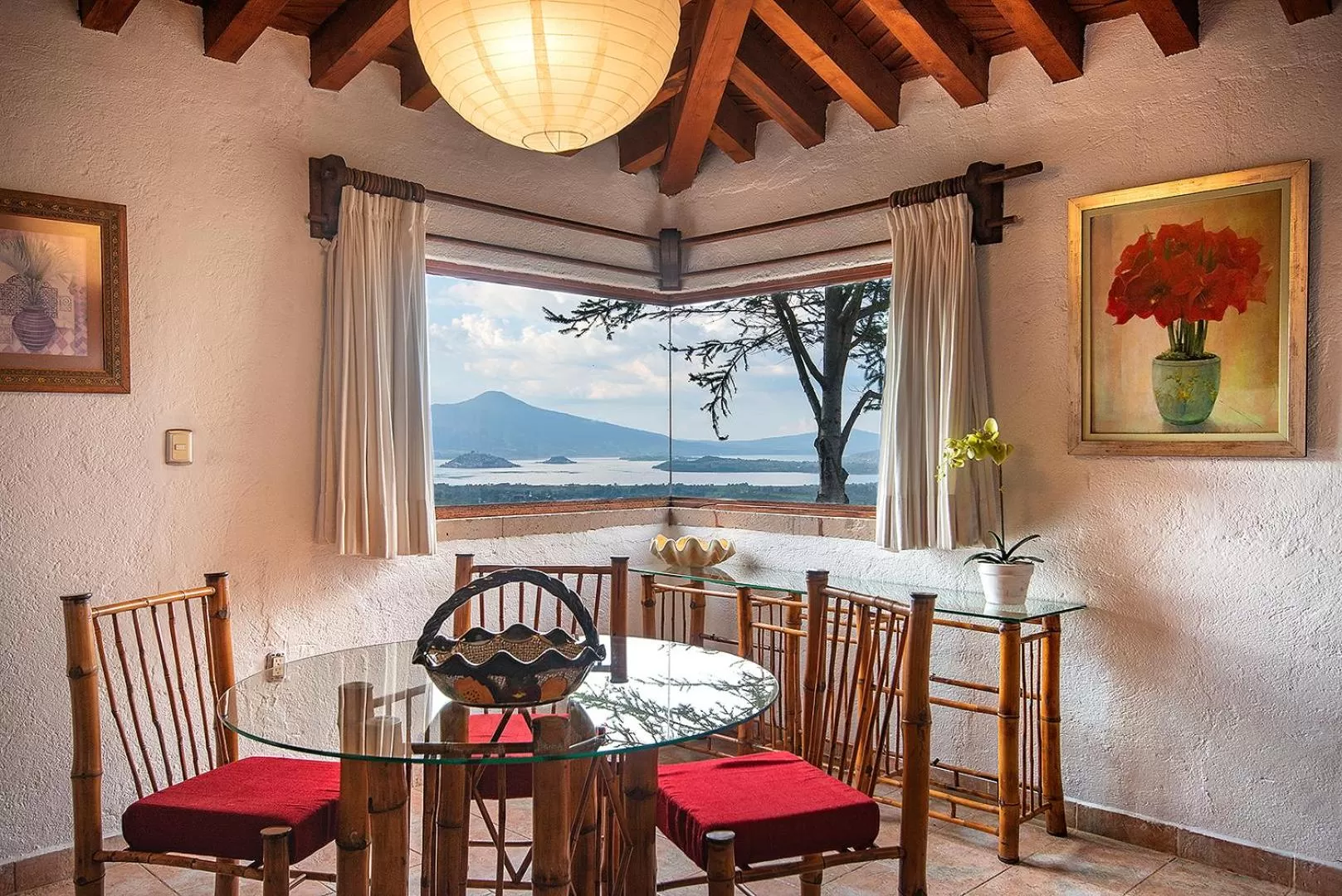 Lake view in Eco Hotel Ixhi