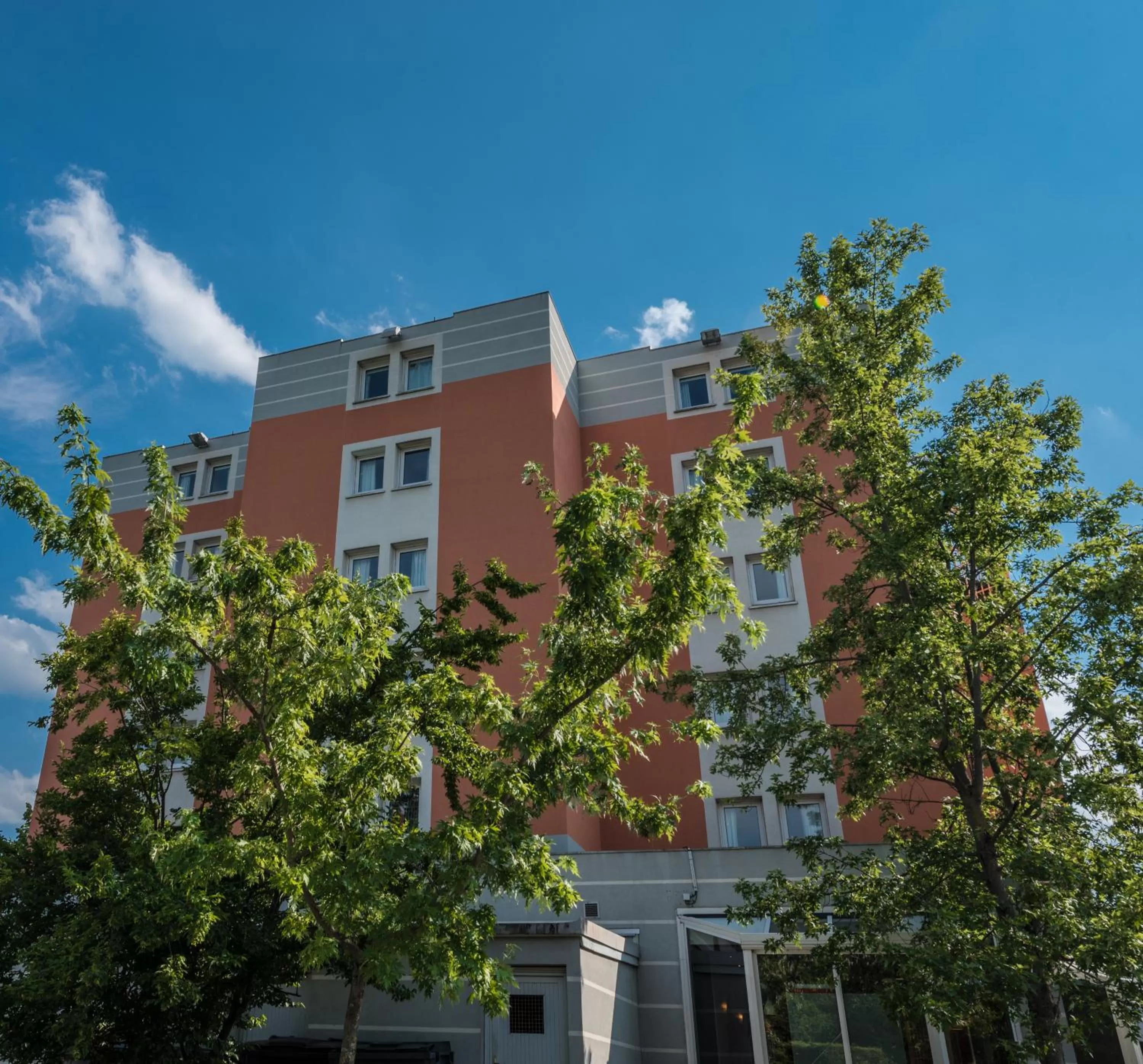 Property building in IBIS Lyon Sud Chasse Sur Rhône