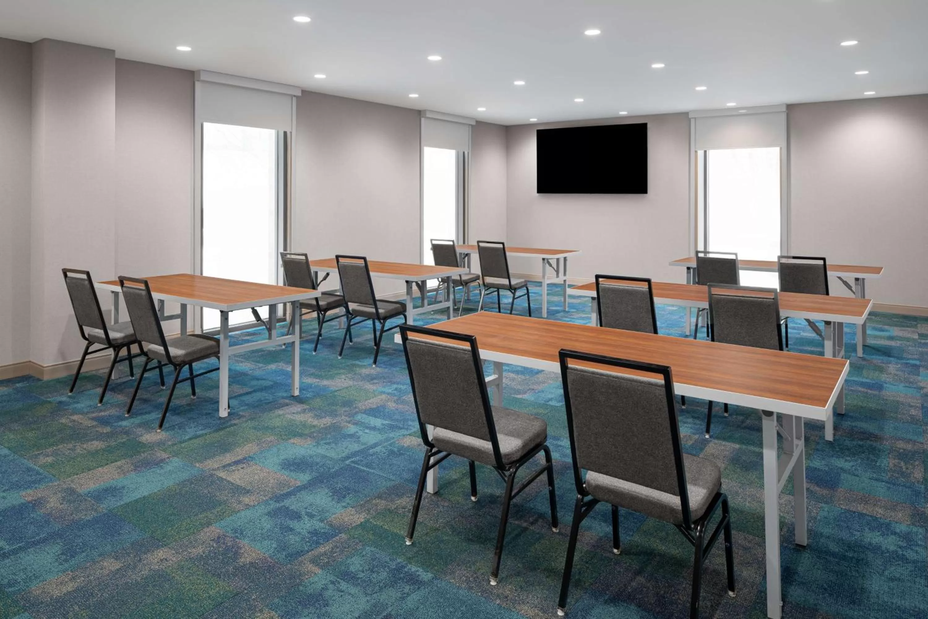 Meeting/conference room in Home2 Suites by Hilton Des Moines at Drake University