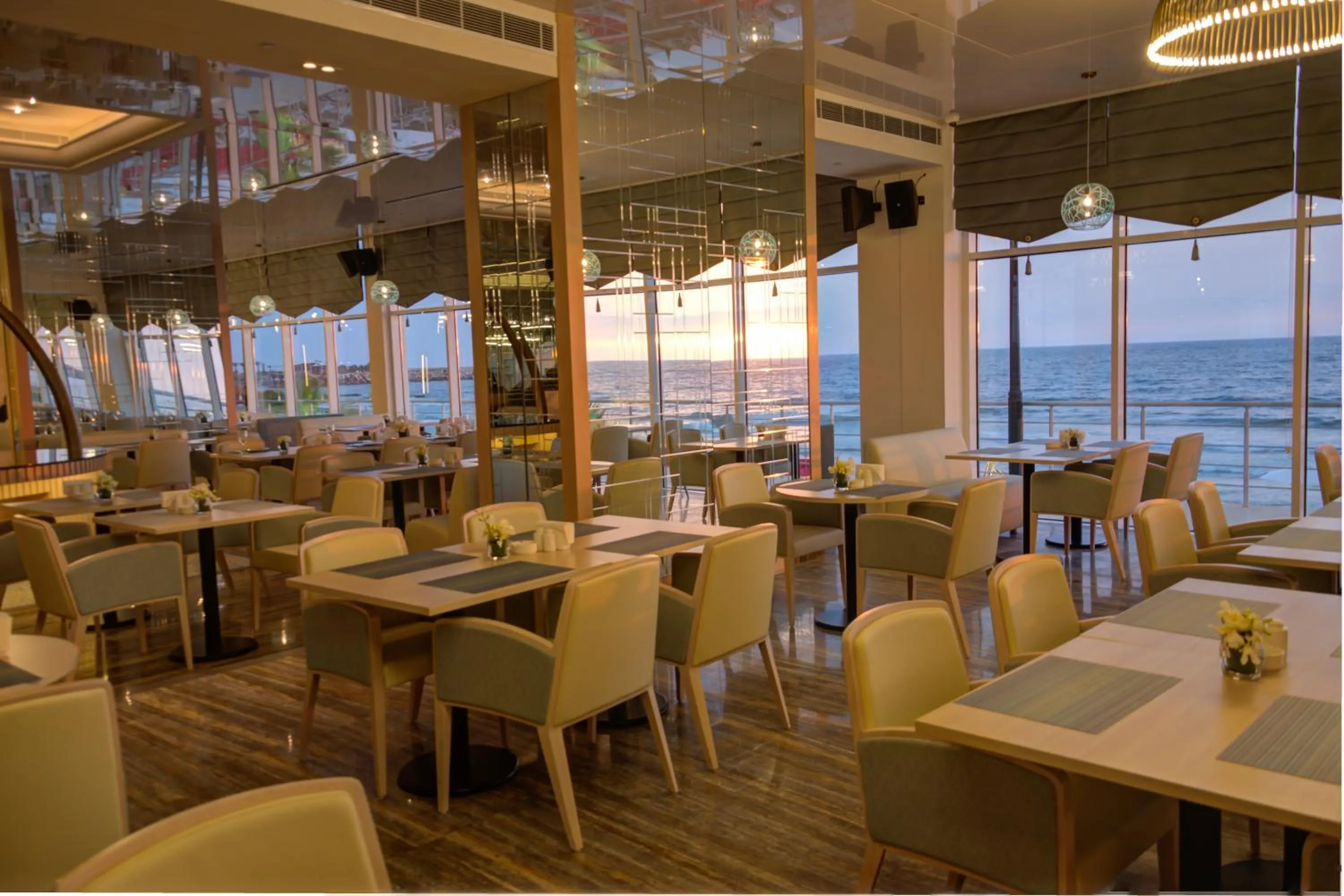 Restaurant/places to eat in Lancaster Eden Bay