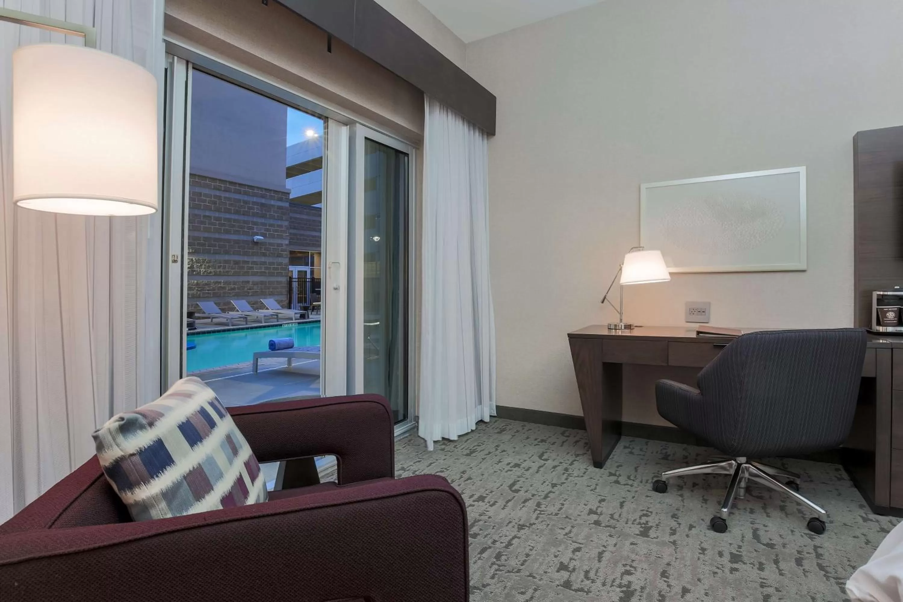 Bedroom in DoubleTree by Hilton Evansville