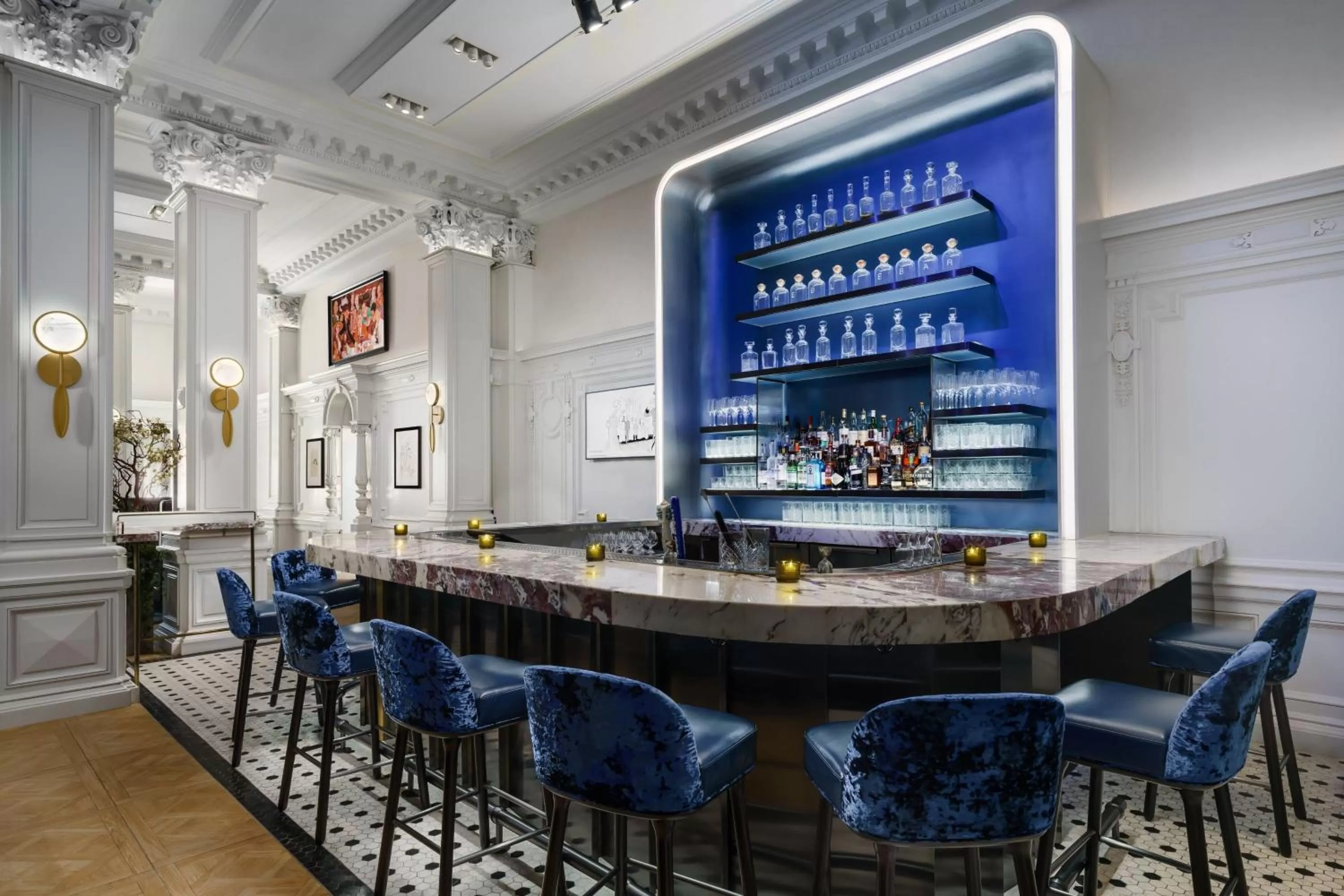 Lounge or bar in The Algonquin Hotel Times Square, Autograph Collection