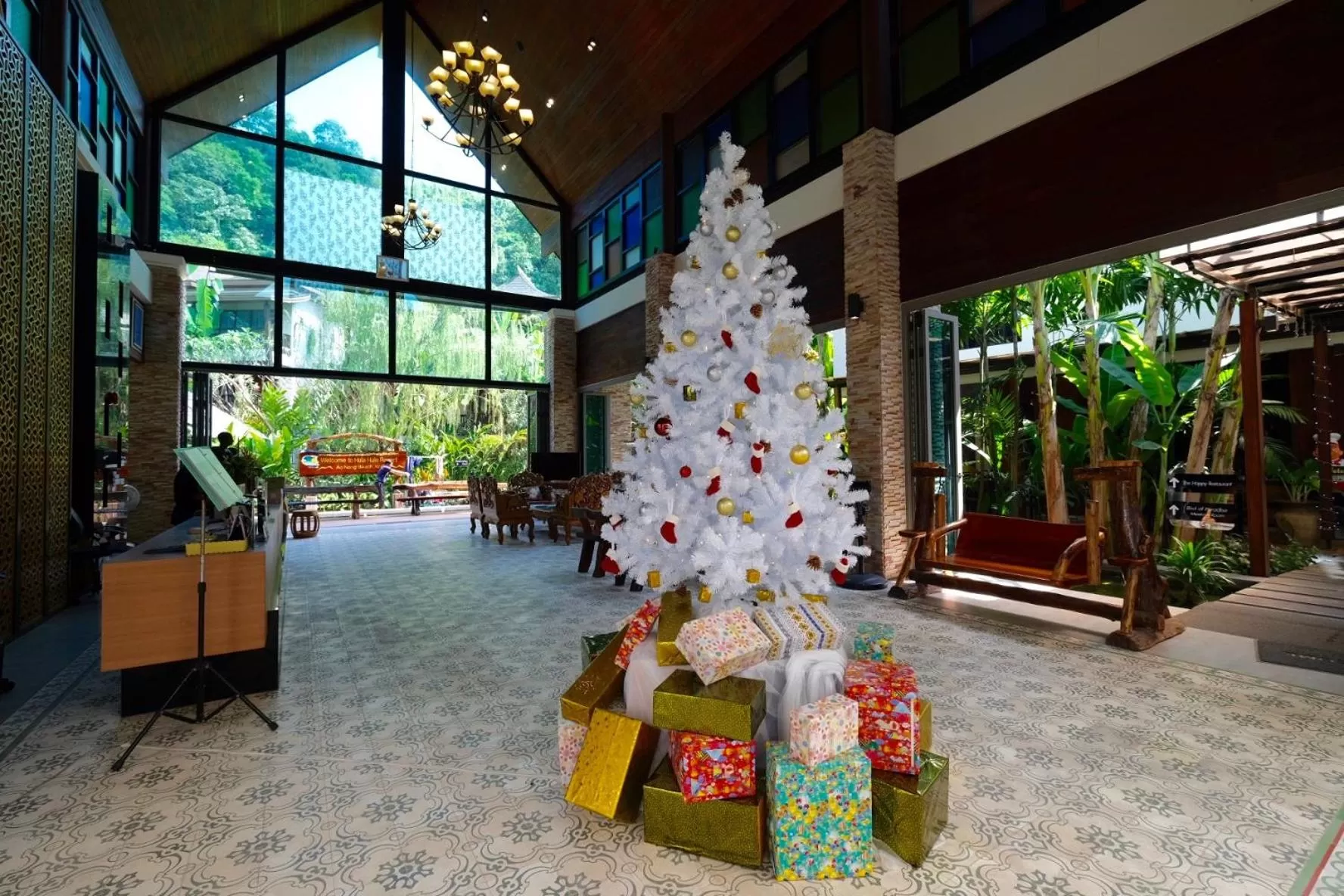 Lobby or reception in HULA HULA RESORT l truly tropical and fun wellness