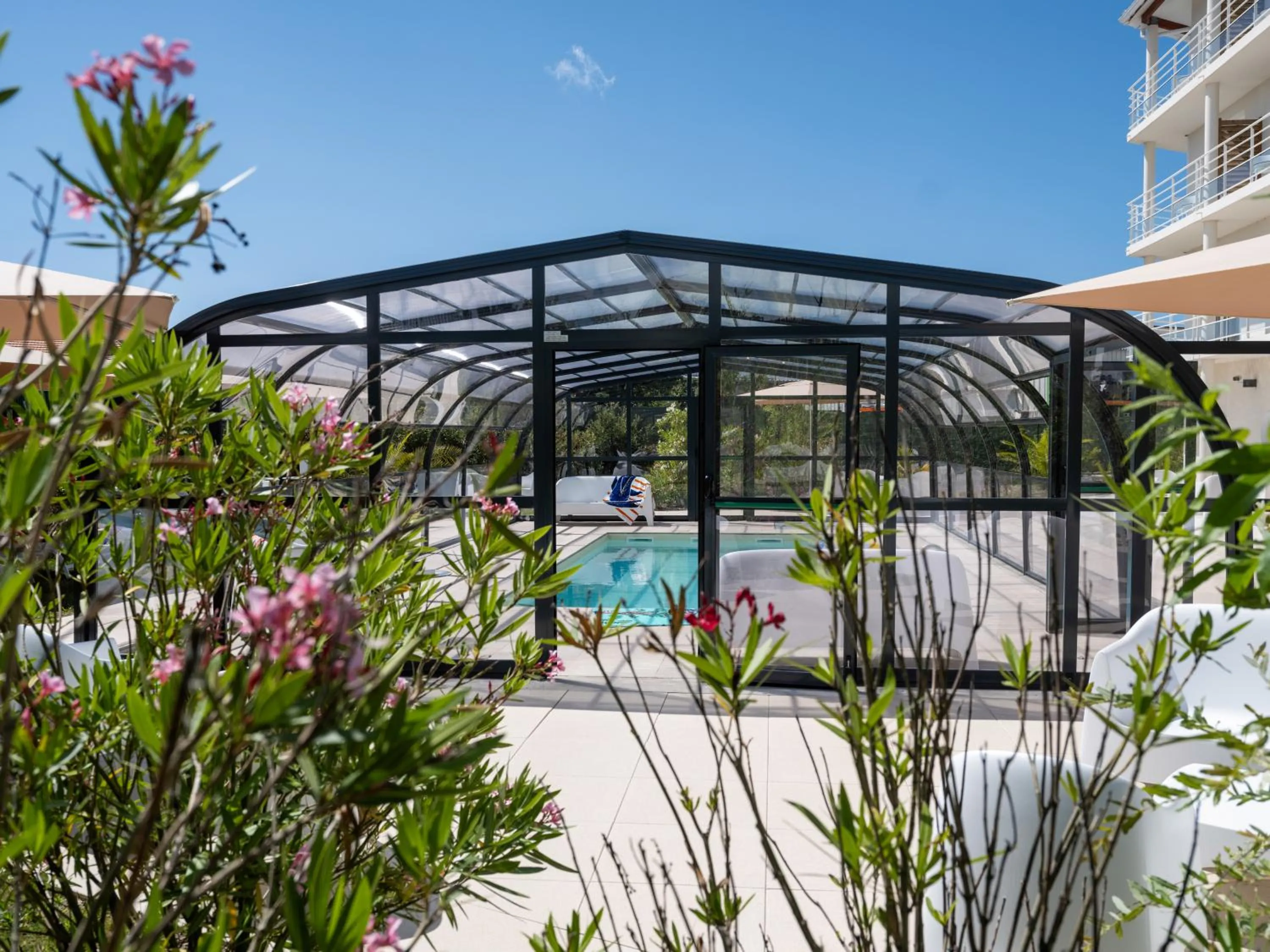 Swimming pool in Golden Tulip La Baule Hotel and Residence