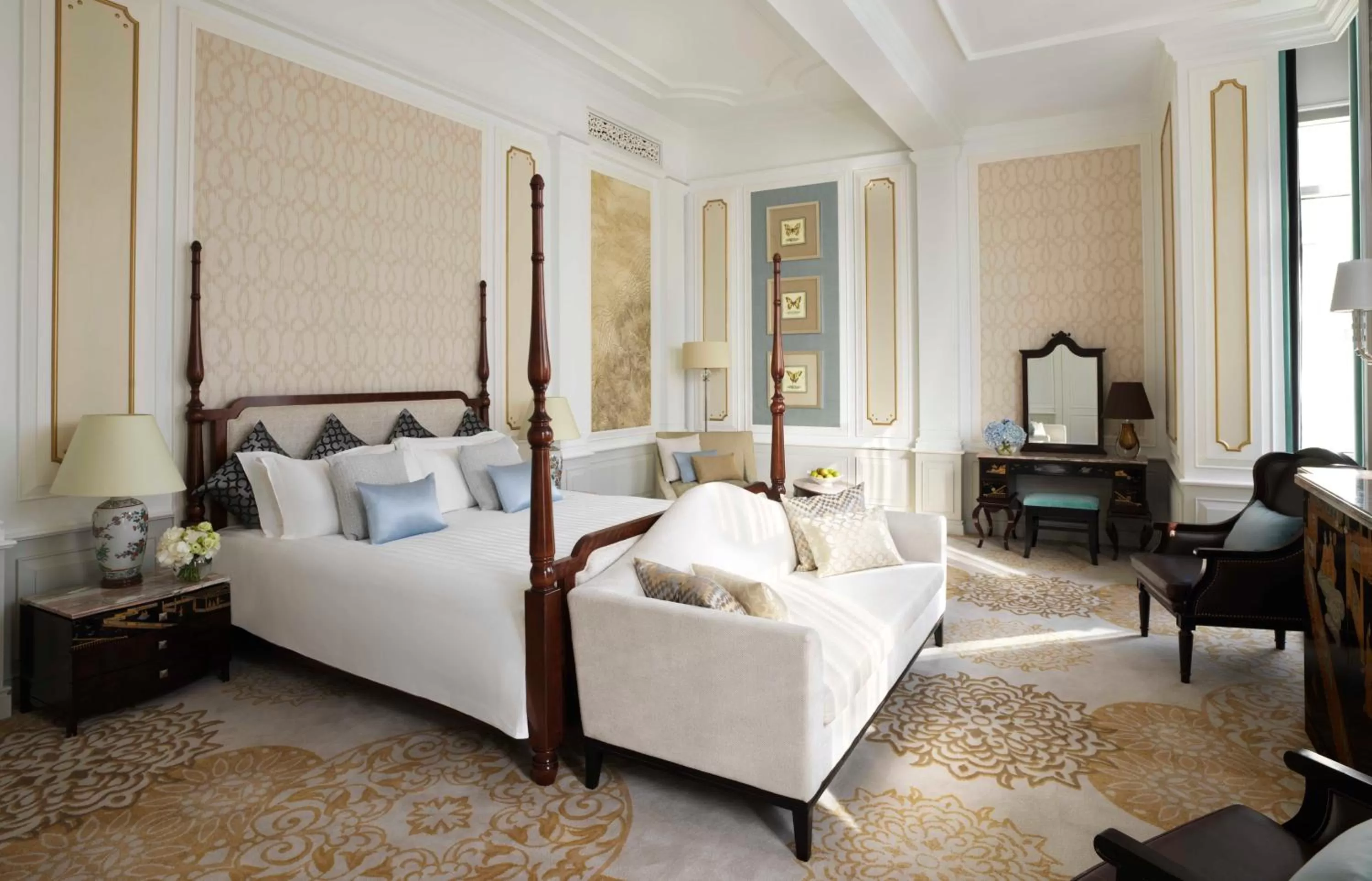 Photo of the whole room in InterContinental Singapore by IHG