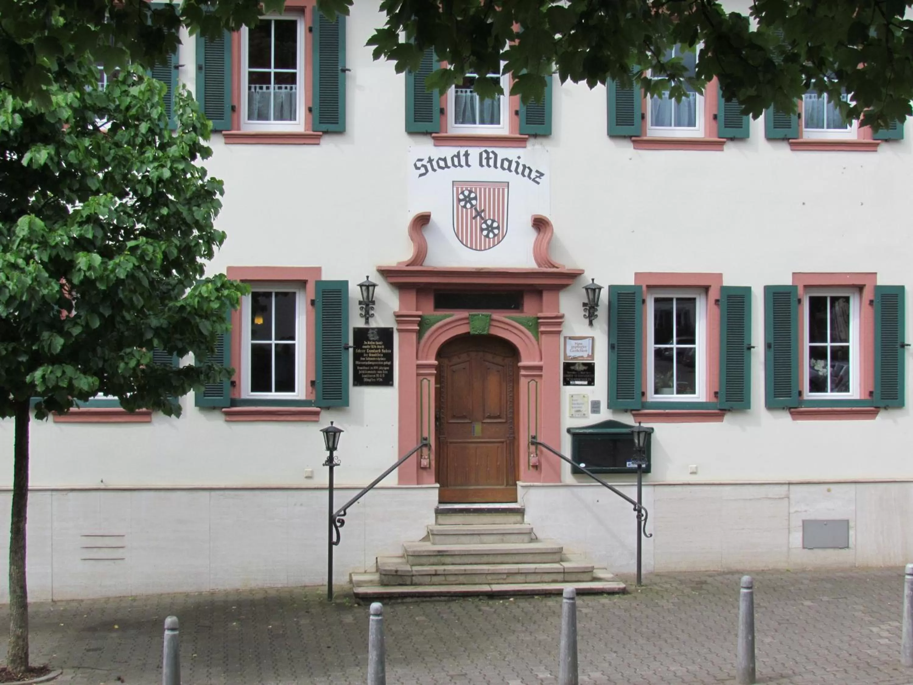 Facade/entrance in Hotel Stadt Mainz