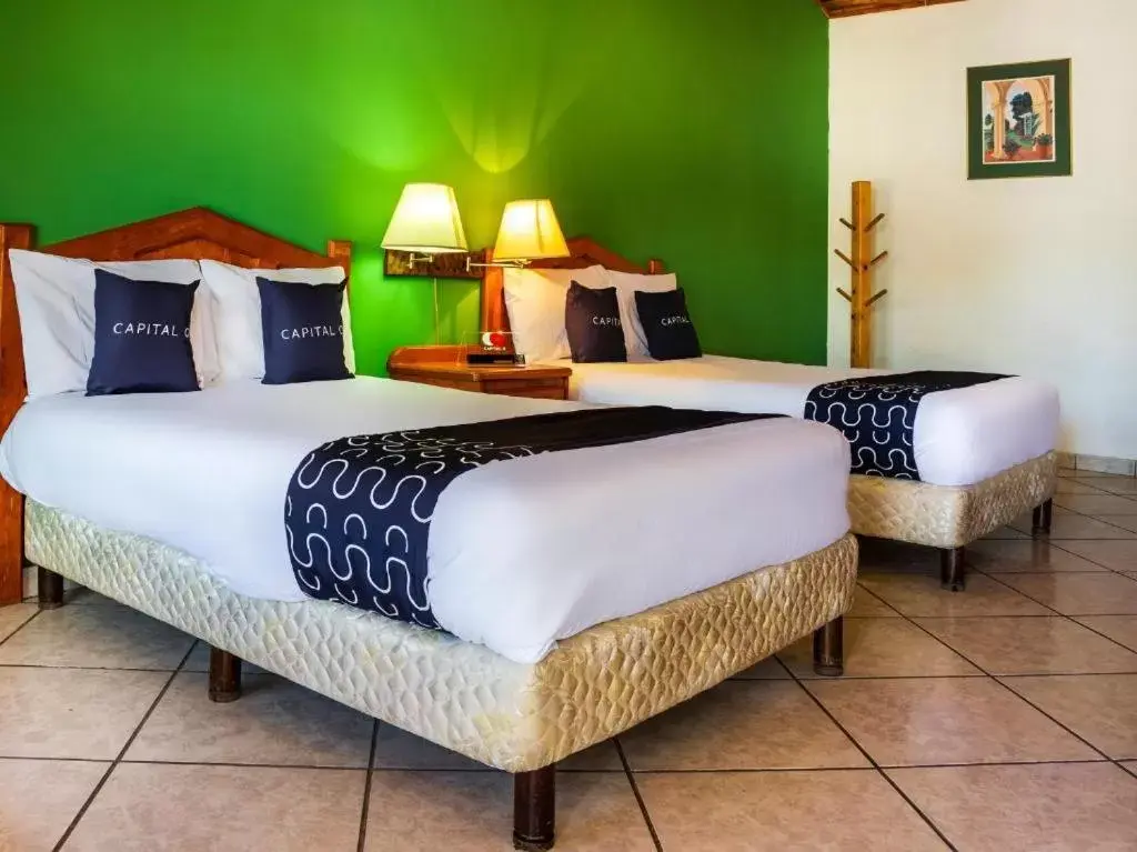 Twin Room in Paraje Santa Cruz Twin Room in Paraje Santa Cruz