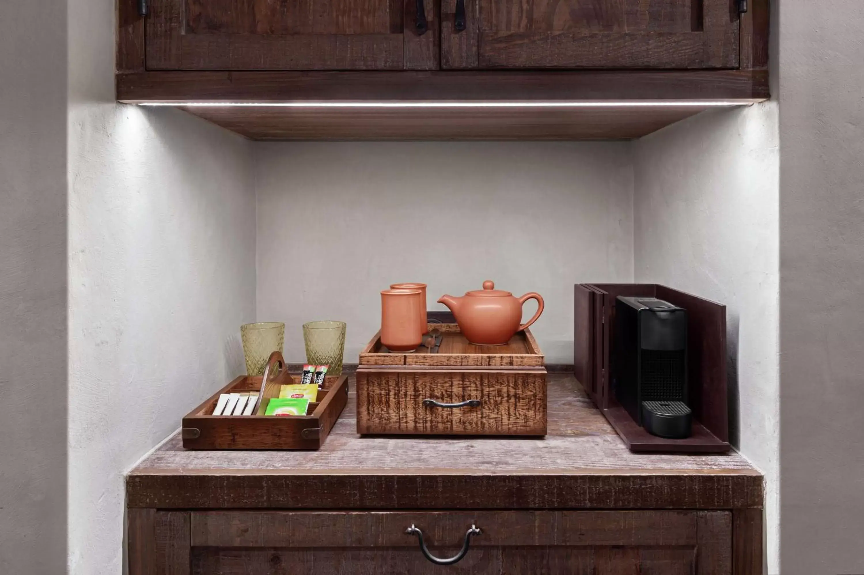 Twin Heritage Room in Al Seef Heritage Hotel Dubai, Curio Collection by Hilton Twin Heritage Room in Al Seef Heritage Hotel Dubai, Curio Collection by Hilton