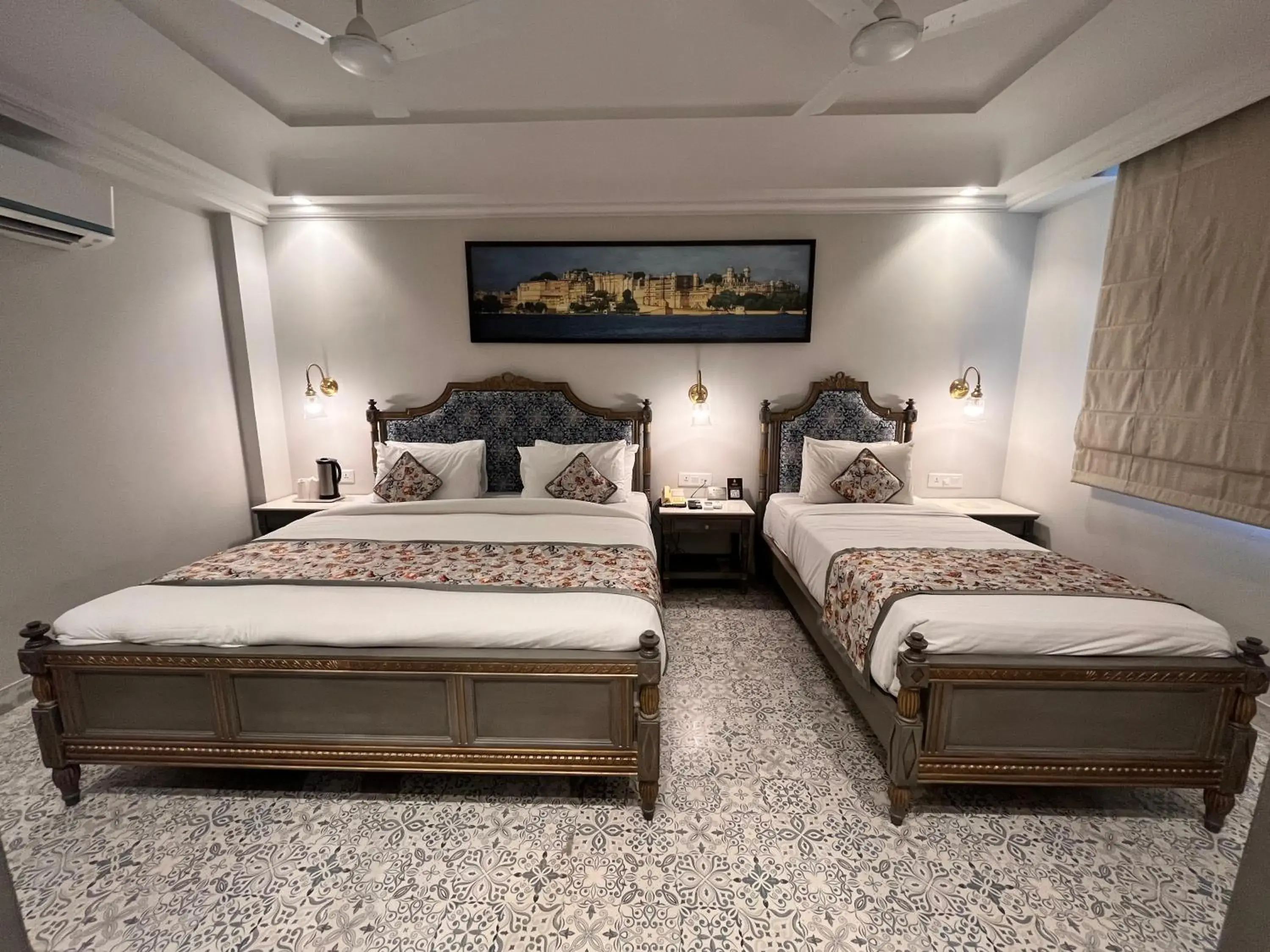 Executive Triple Room in Hotel Ratnawali - Pure Veg Hotel Executive Triple Room in Hotel Ratnawali - Pure Veg Hotel