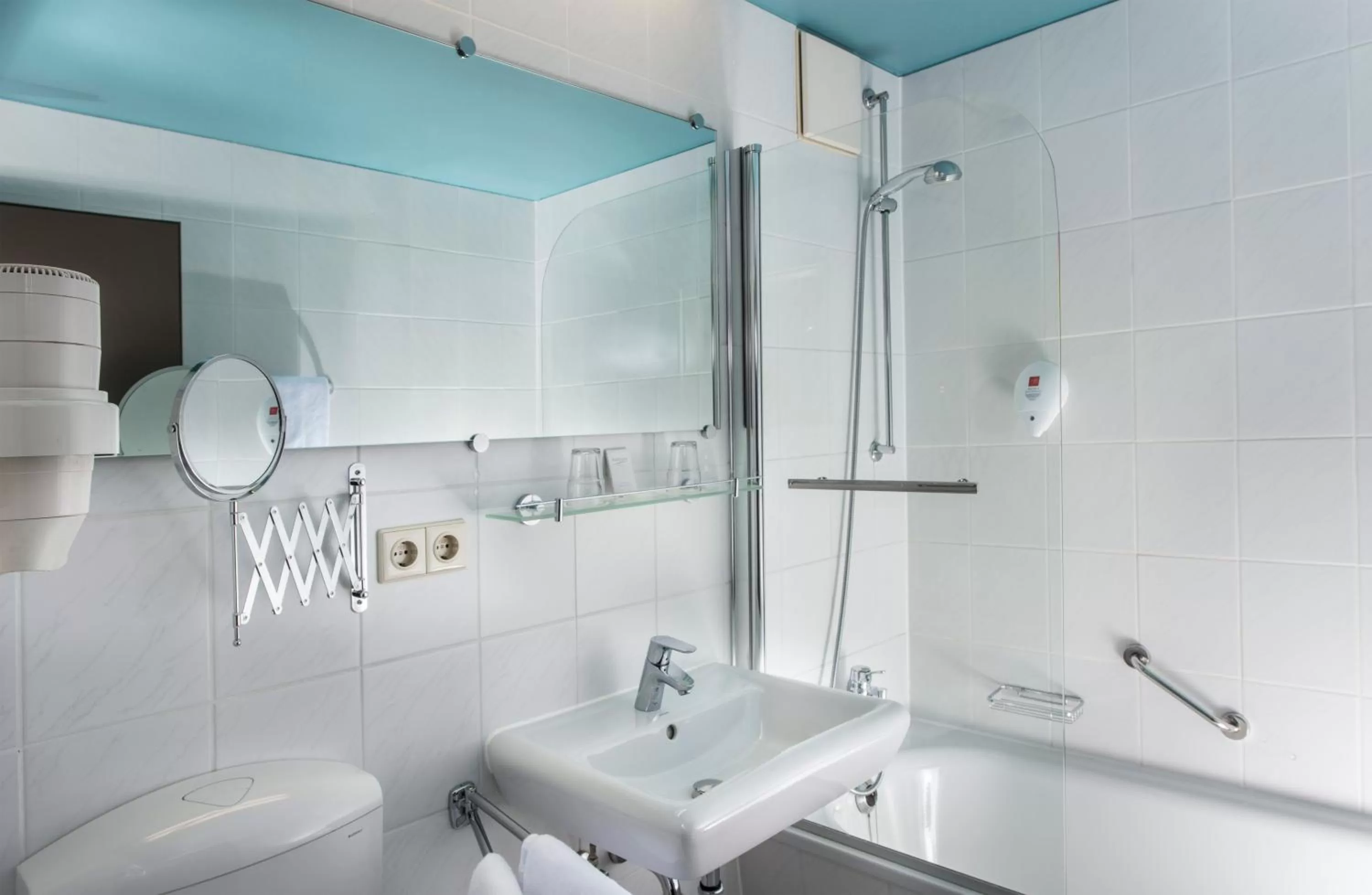 Bathroom in City Hotel Berlin East