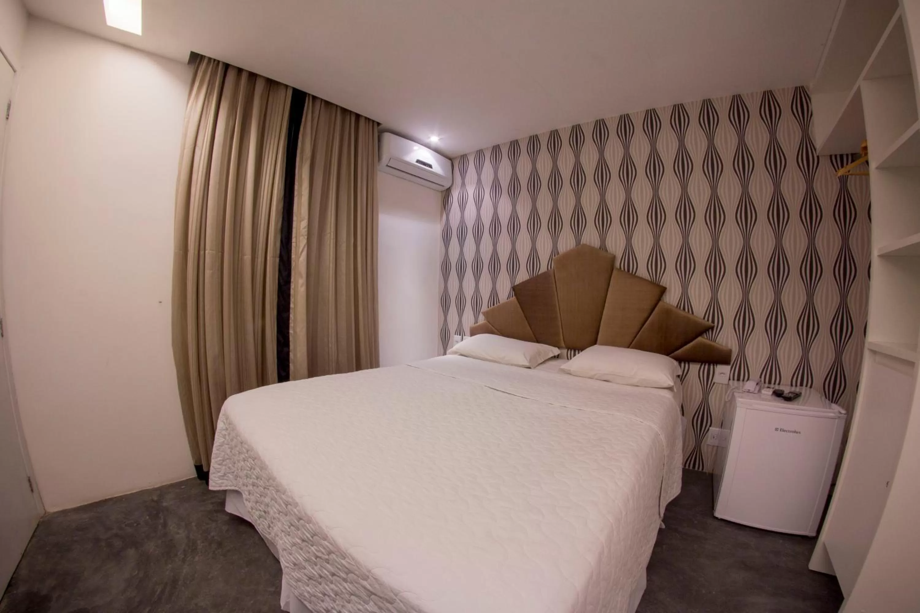 Photo of the whole room, Bed in Vivaz Boutique Hotel