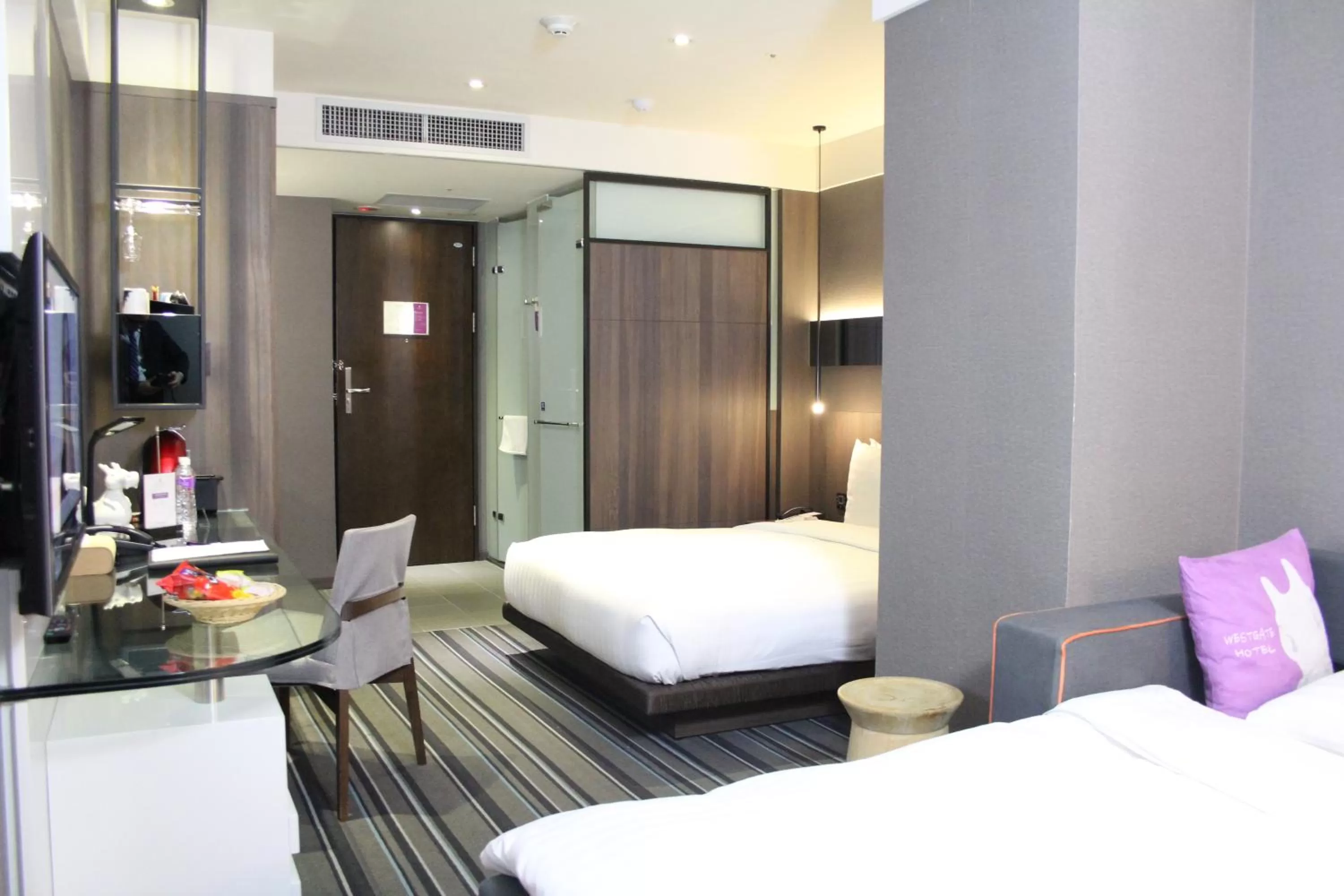 Bed in WESTGATE Hotel