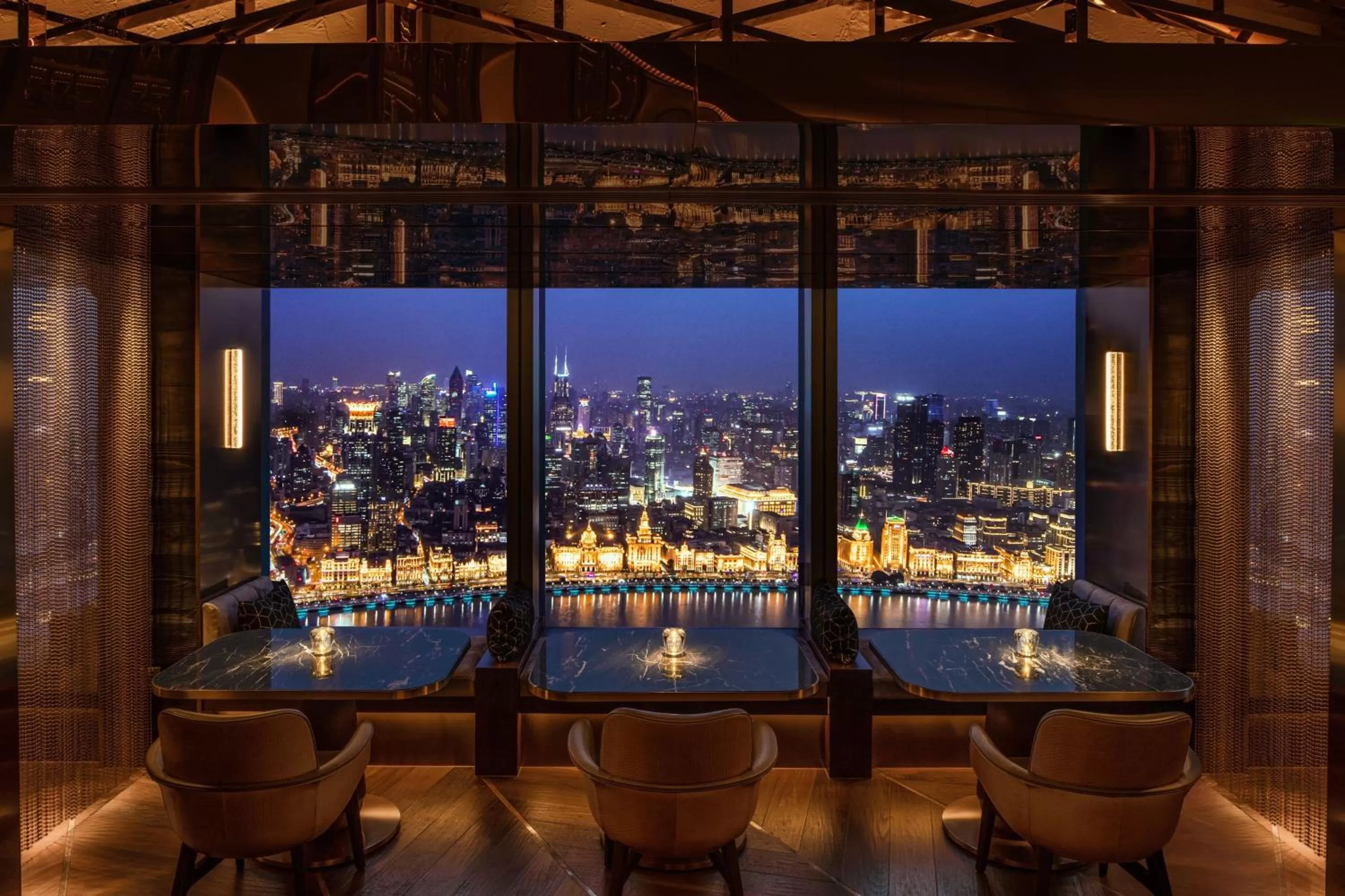 Restaurant/places to eat in The Ritz-Carlton Shanghai, Pudong
