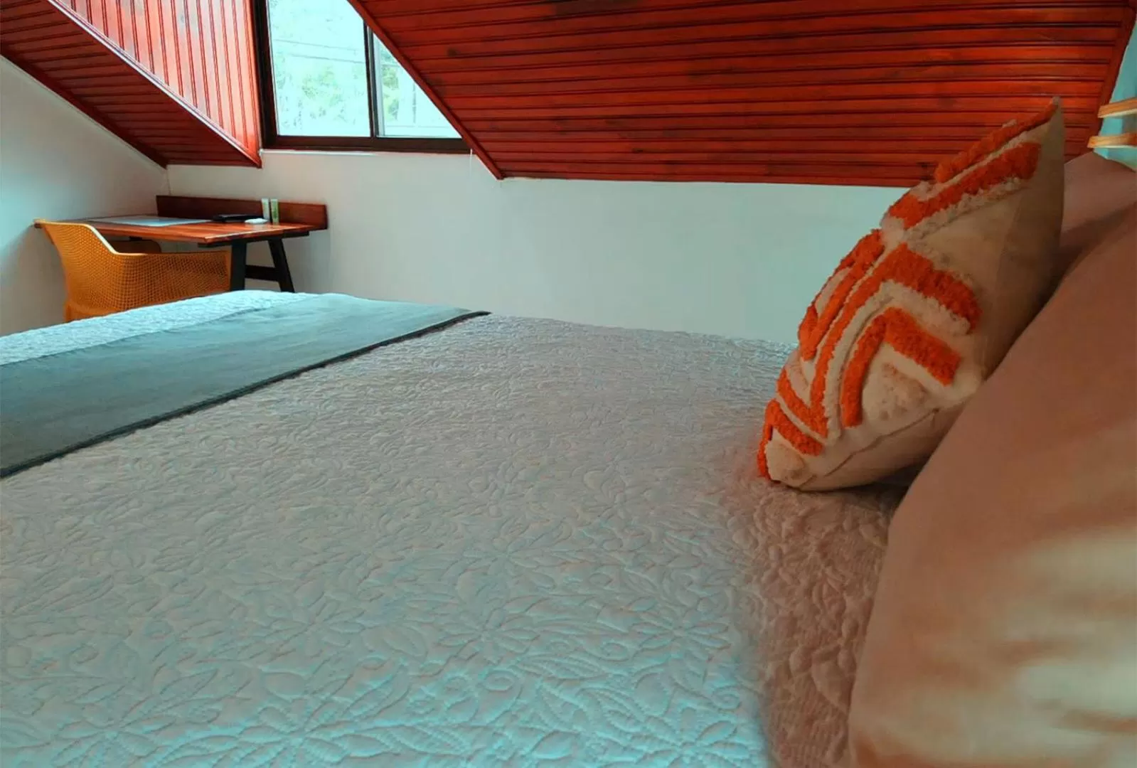 Bed in Trebol Amarillo Bed & Breakfast