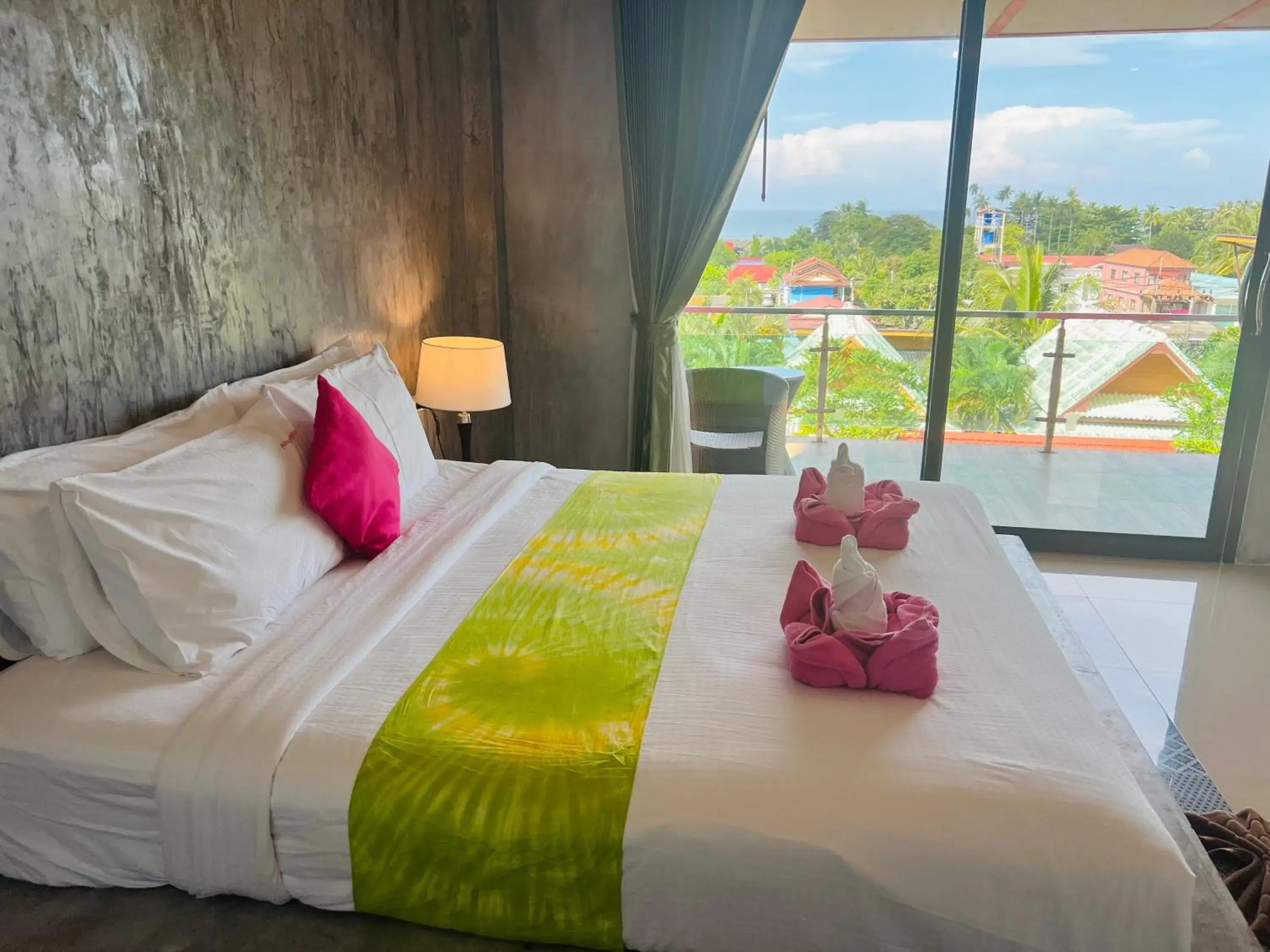 Deluxe Double Room with Sea View in Pinky Bungalow Resort & Villa - SHA Extra Plus Deluxe Double Room with Sea View in Pinky Bungalow Resort & Villa - SHA Extra Plus