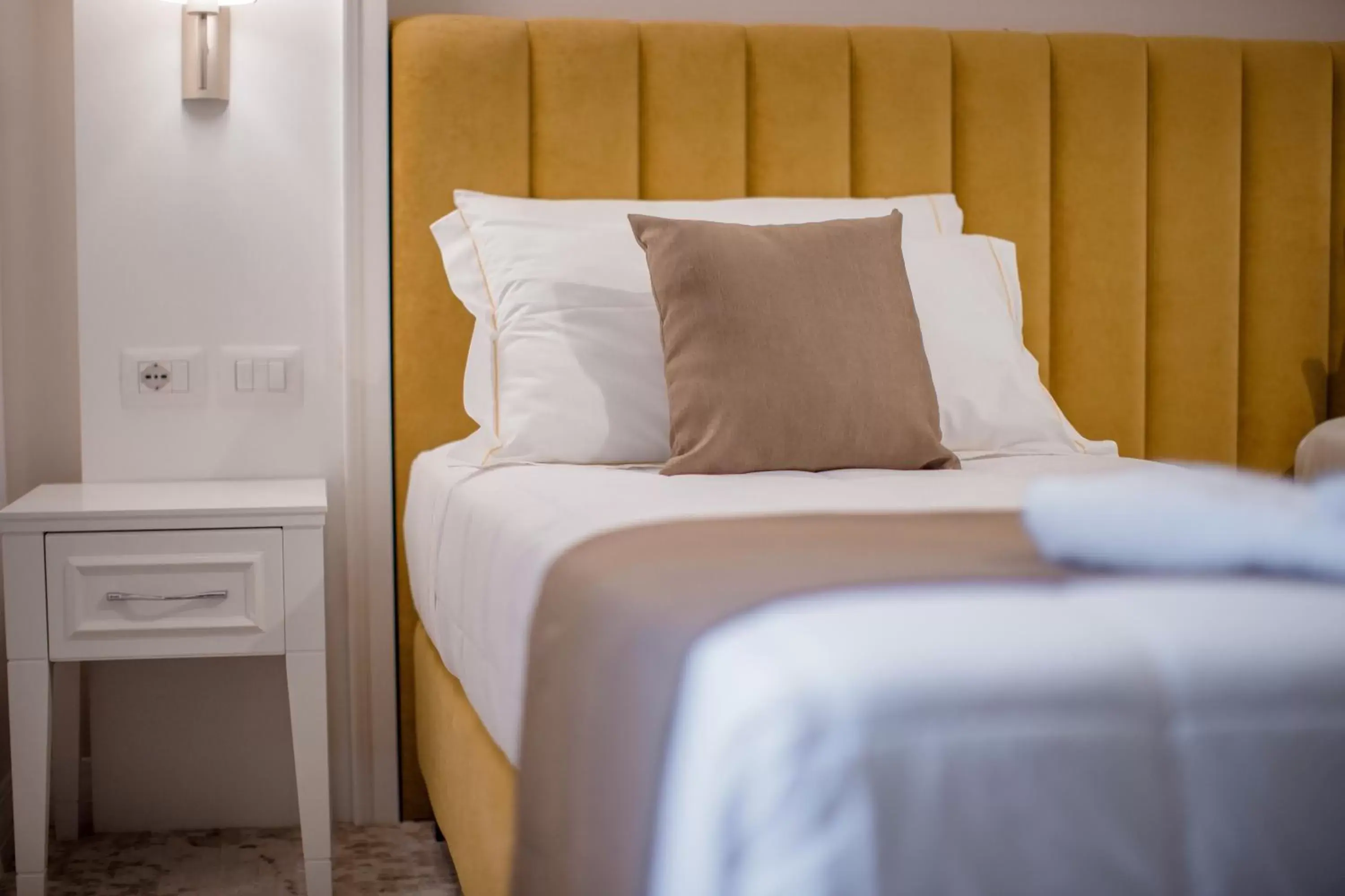 Standard Twin Room in ART Hotel Tirana Standard Twin Room in ART Hotel Tirana