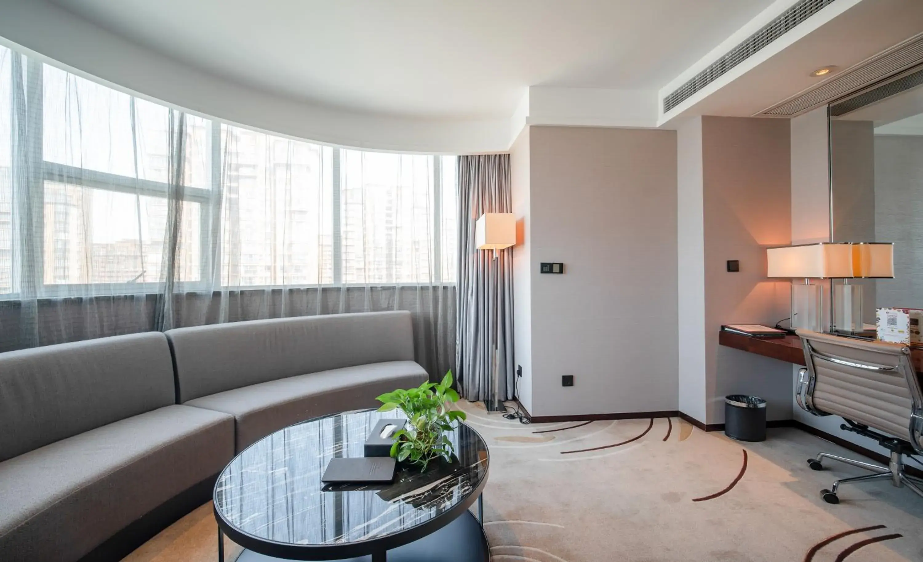 Deluxe King Suite - Smoking in Ramada Changzhou North Deluxe King Suite - Smoking in Ramada Changzhou North