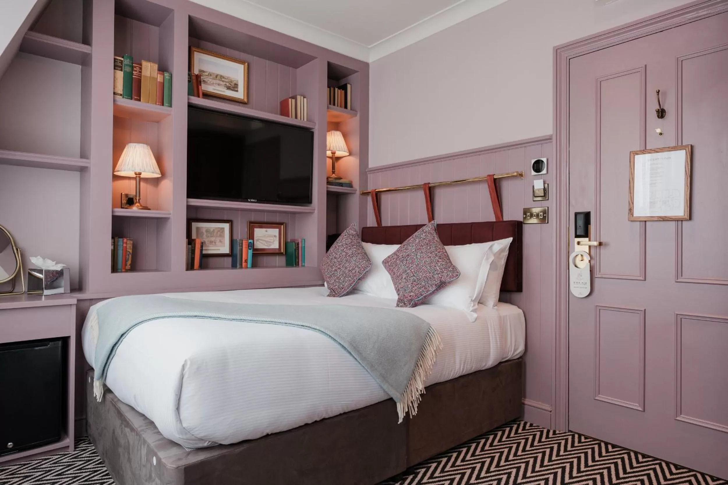 Bed in The Sanctuary House Hotel