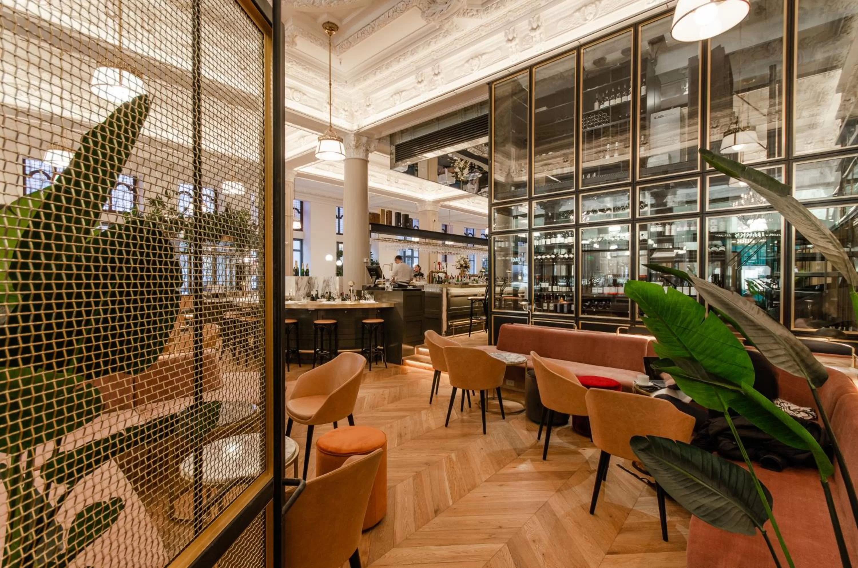 Restaurant/places to eat in Hôtel Birks Montréal