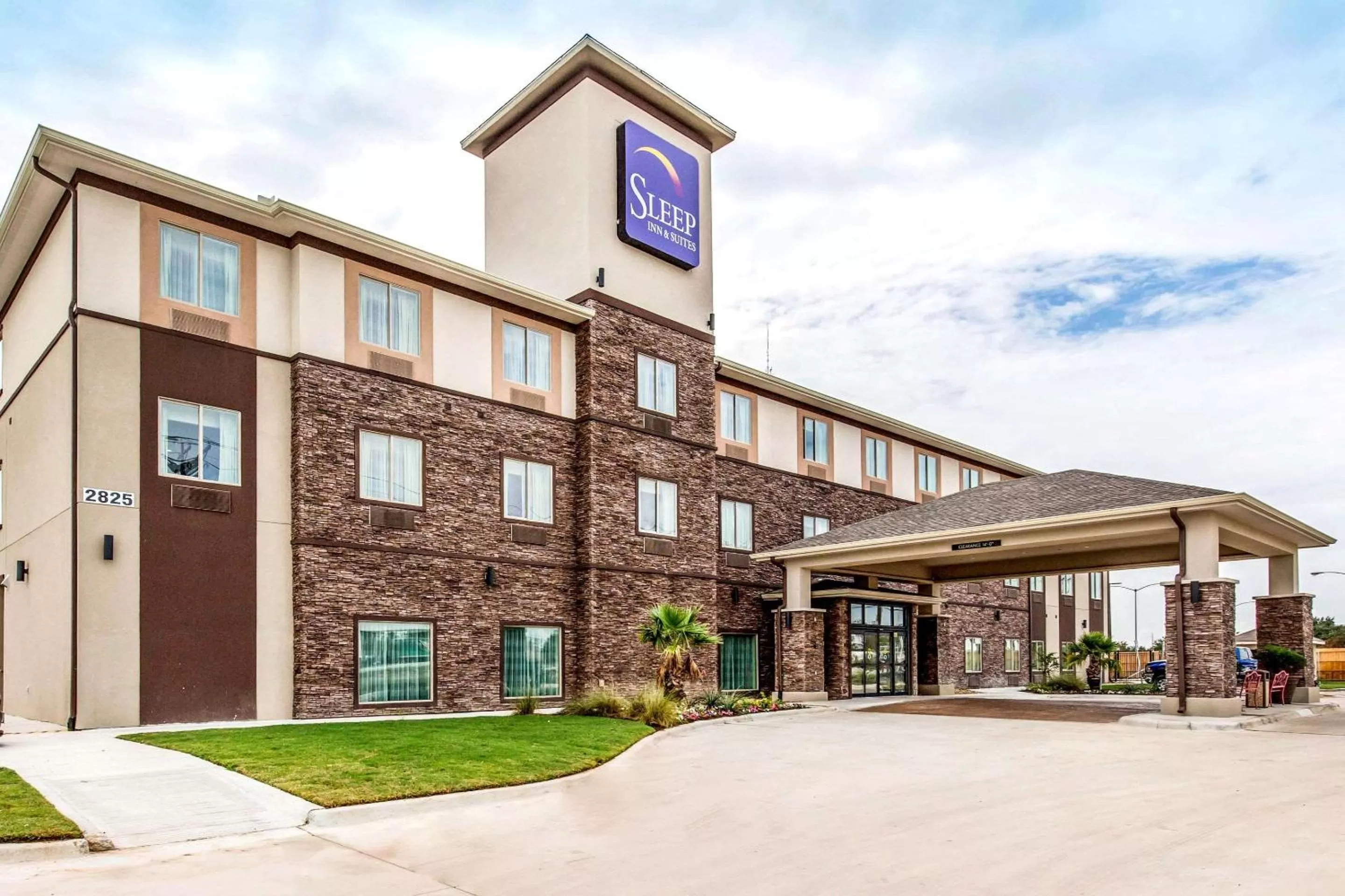 Property building in Sleep Inn & Suites Bryan - College Station