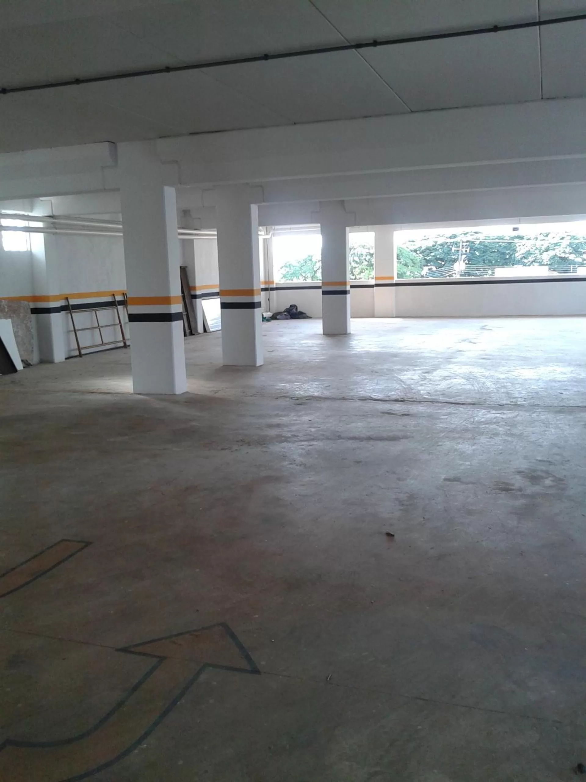 Parking, Swimming Pool in Hotel Maestro Villa Do Lago Toledo