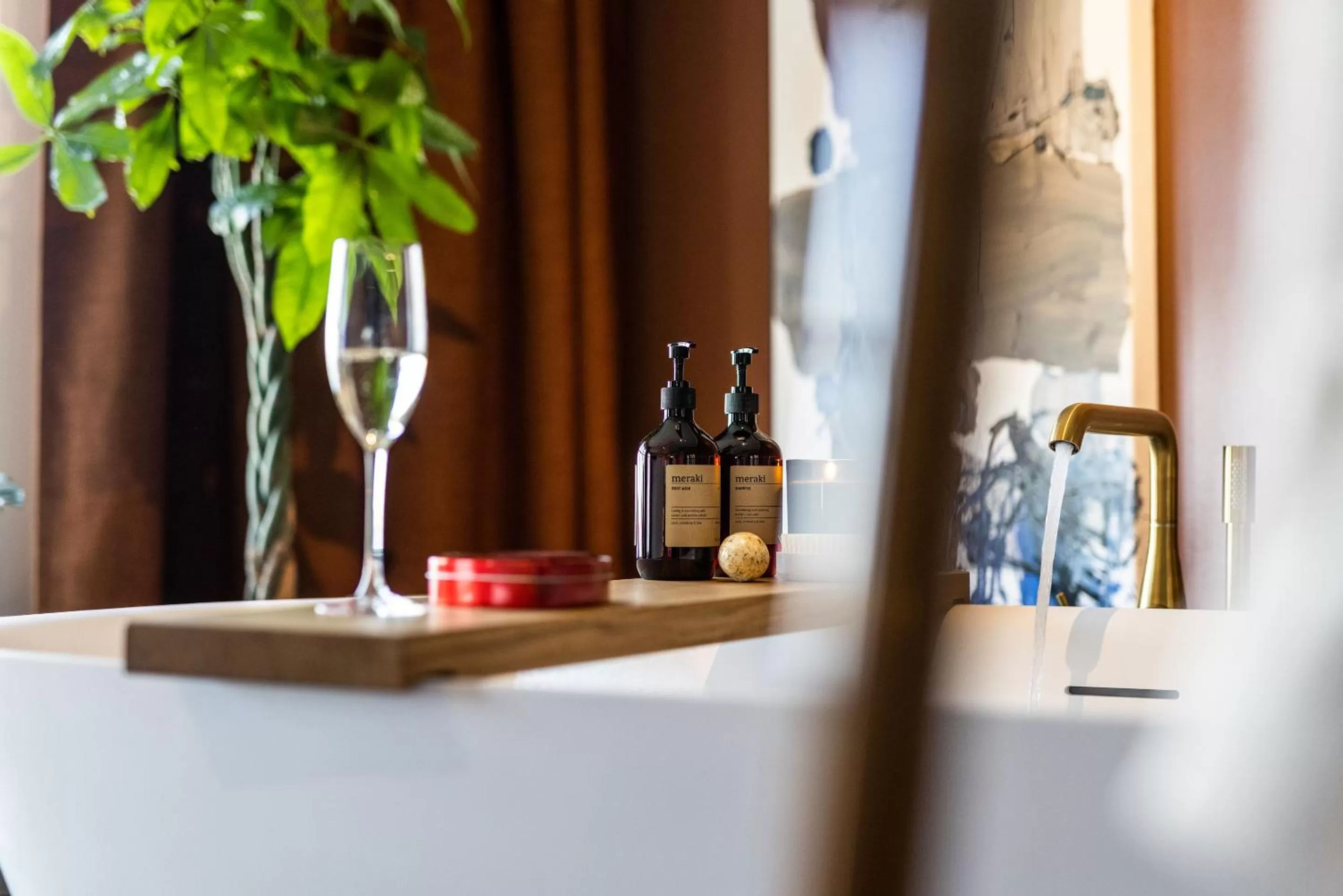 Bath in Pier 5 Hotel