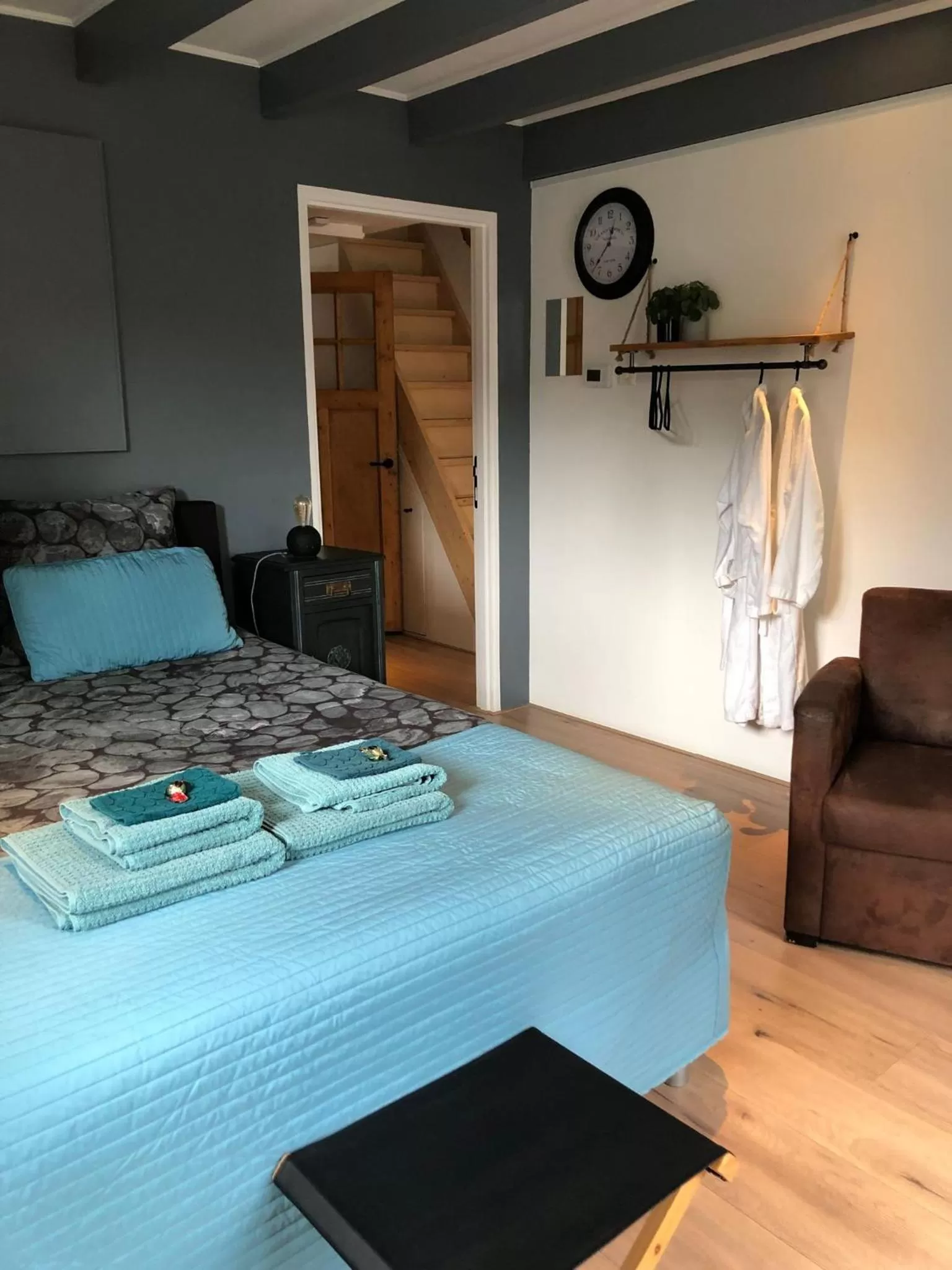 Bedroom, Bed in Altynghe