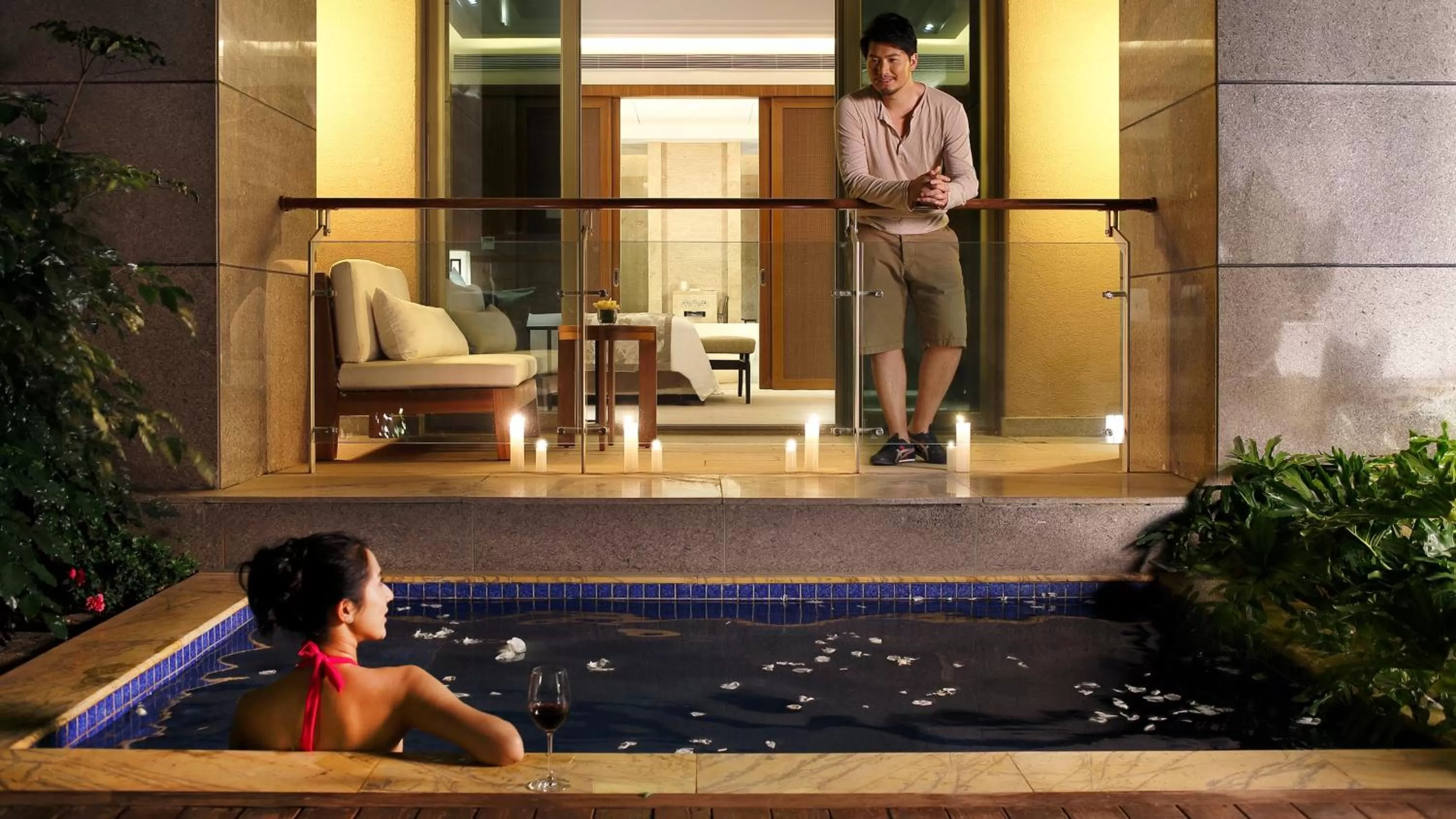 Bedroom in InterContinental Kunming by IHG